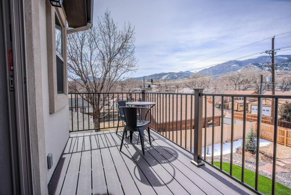 8bd Mnt Views Oasis Near Garden Of The Gods Ideal For Groups Holiday home