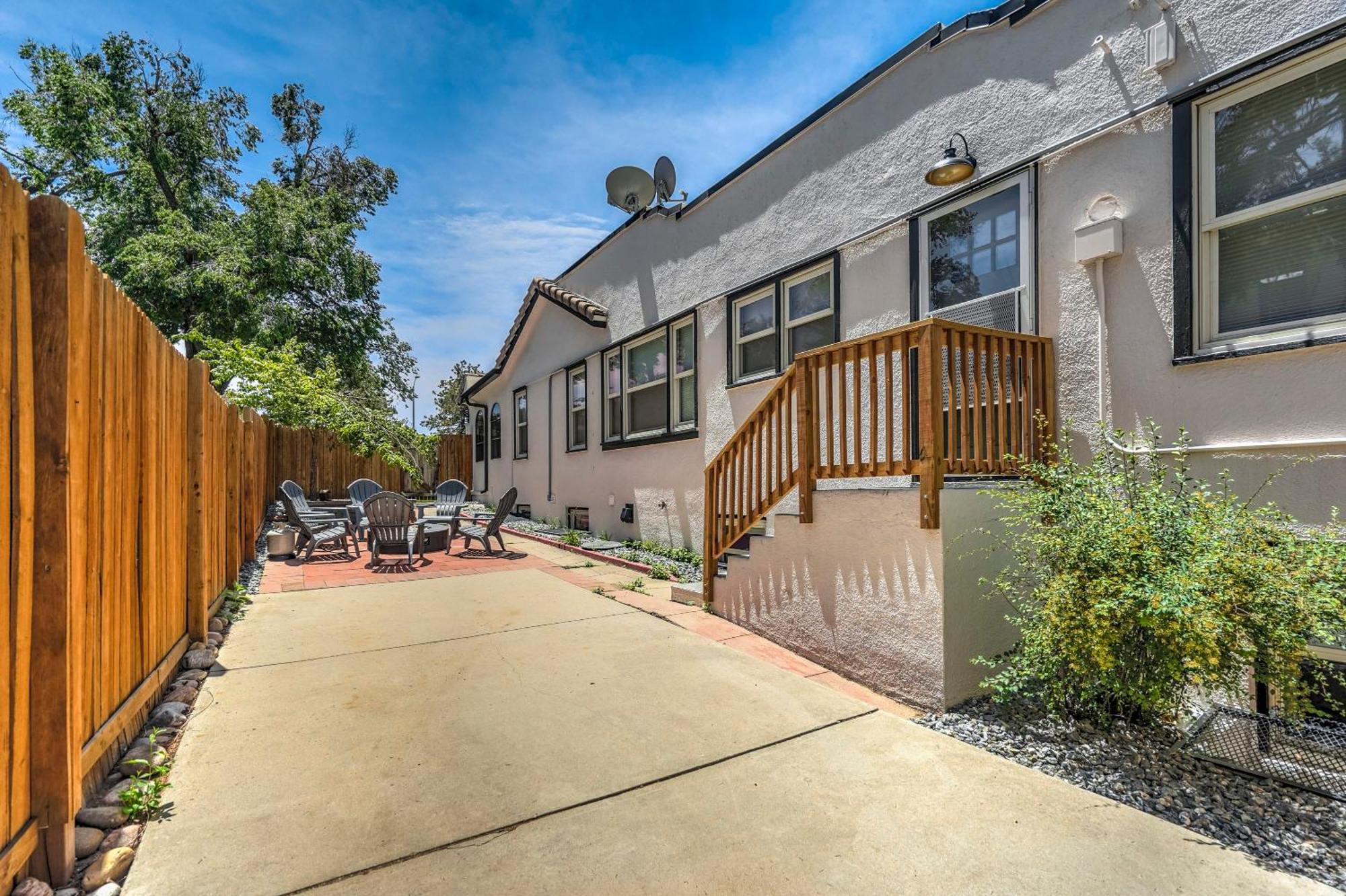 Pikes Adventure - Downtown King Scenic Views Apartment