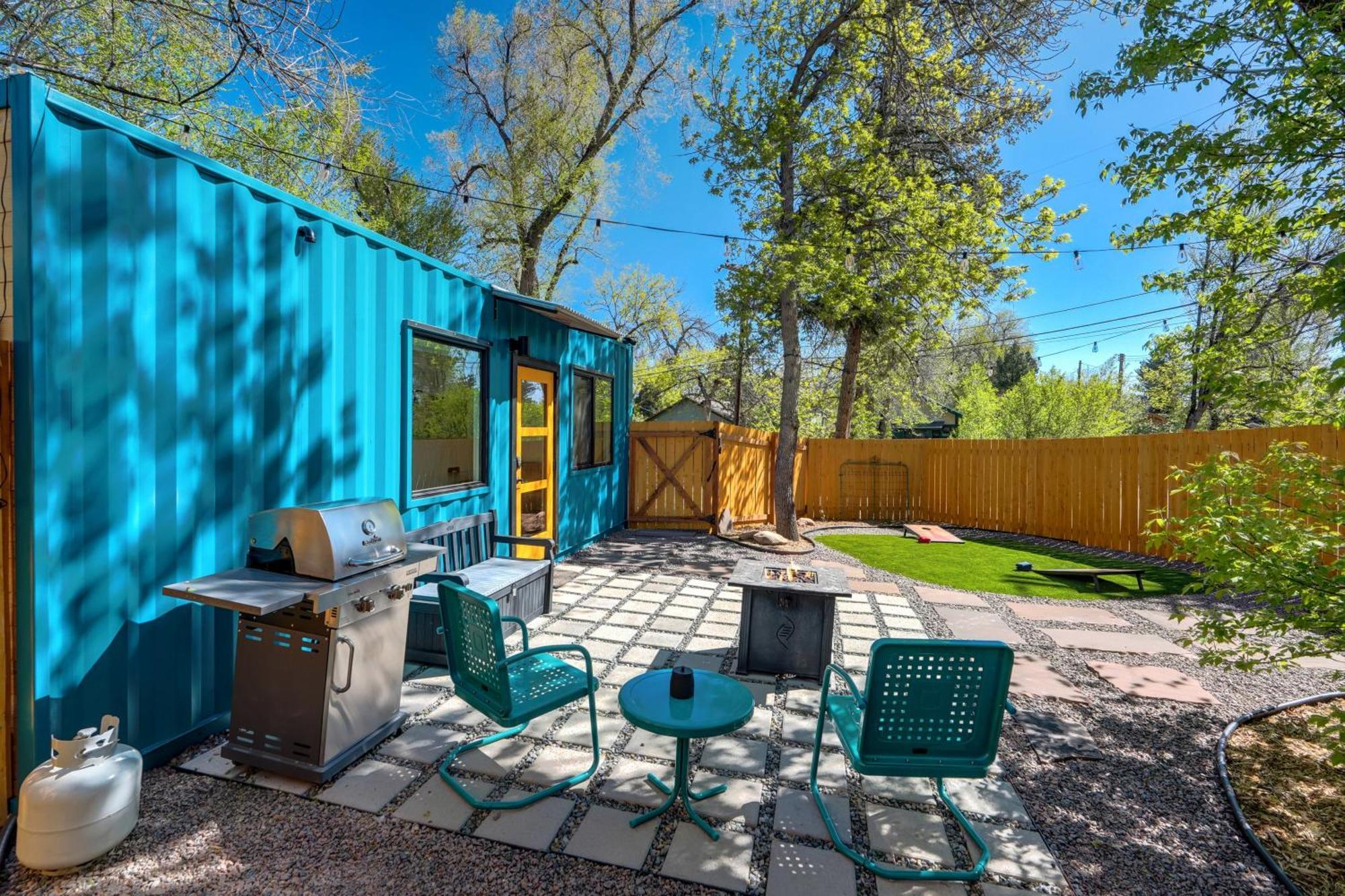 Holiday home Cargo Casita Shipping Container Tiny