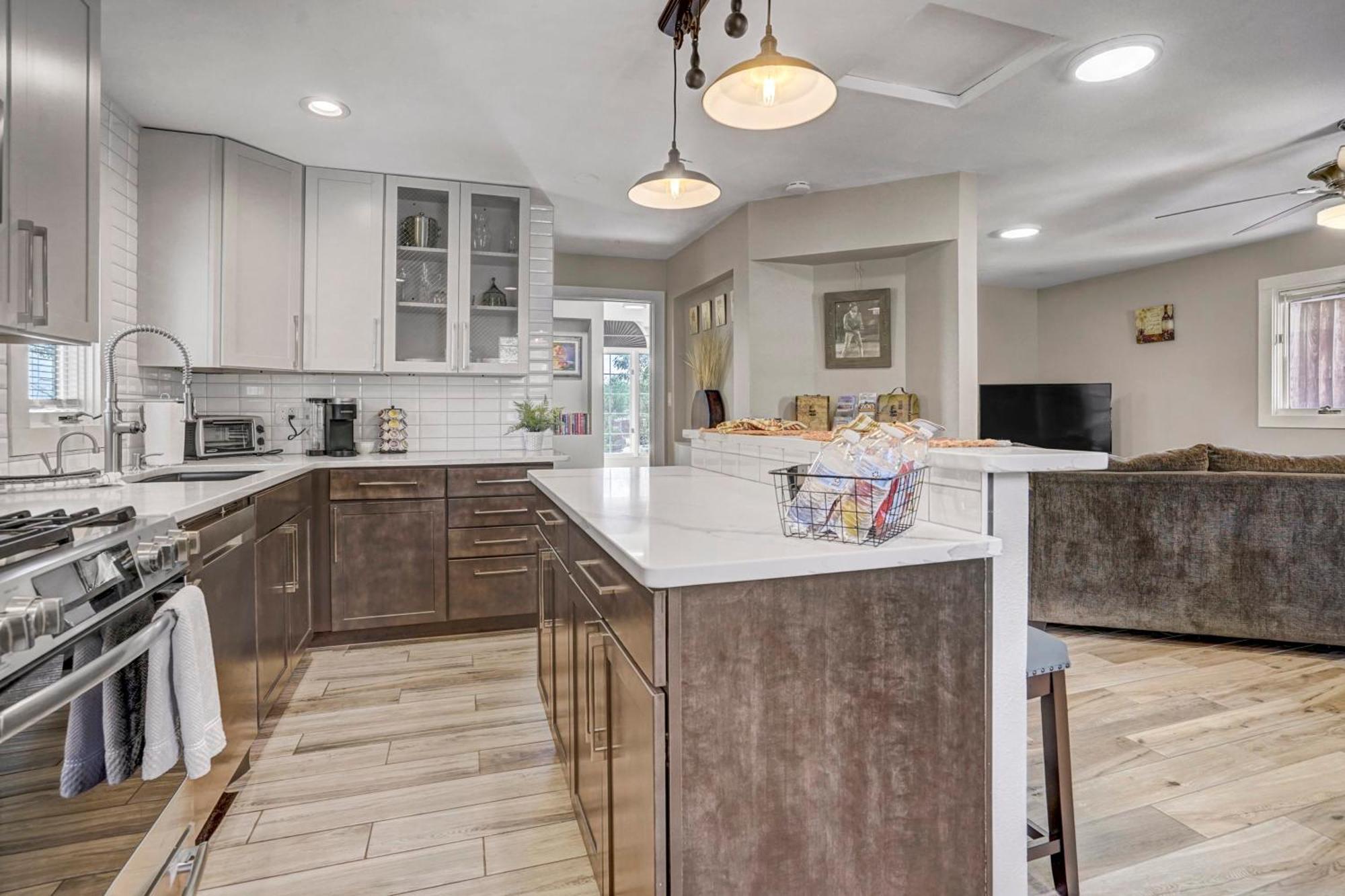 The Loft ~ Smart Tv ~ Firepit ~ Self Check-in