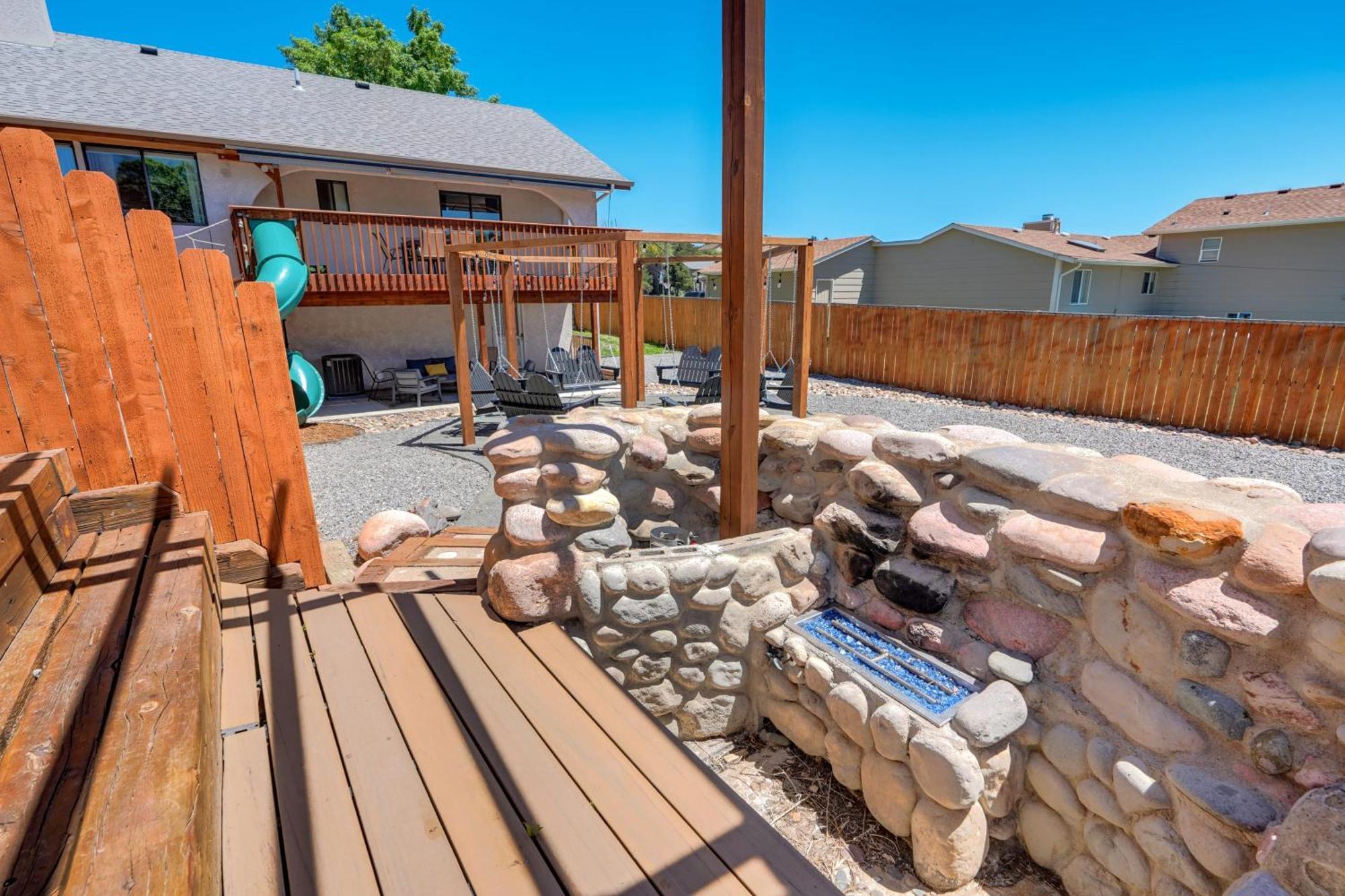 Evergreen Luxe - Hot Tub Gaming Haven Big Groups