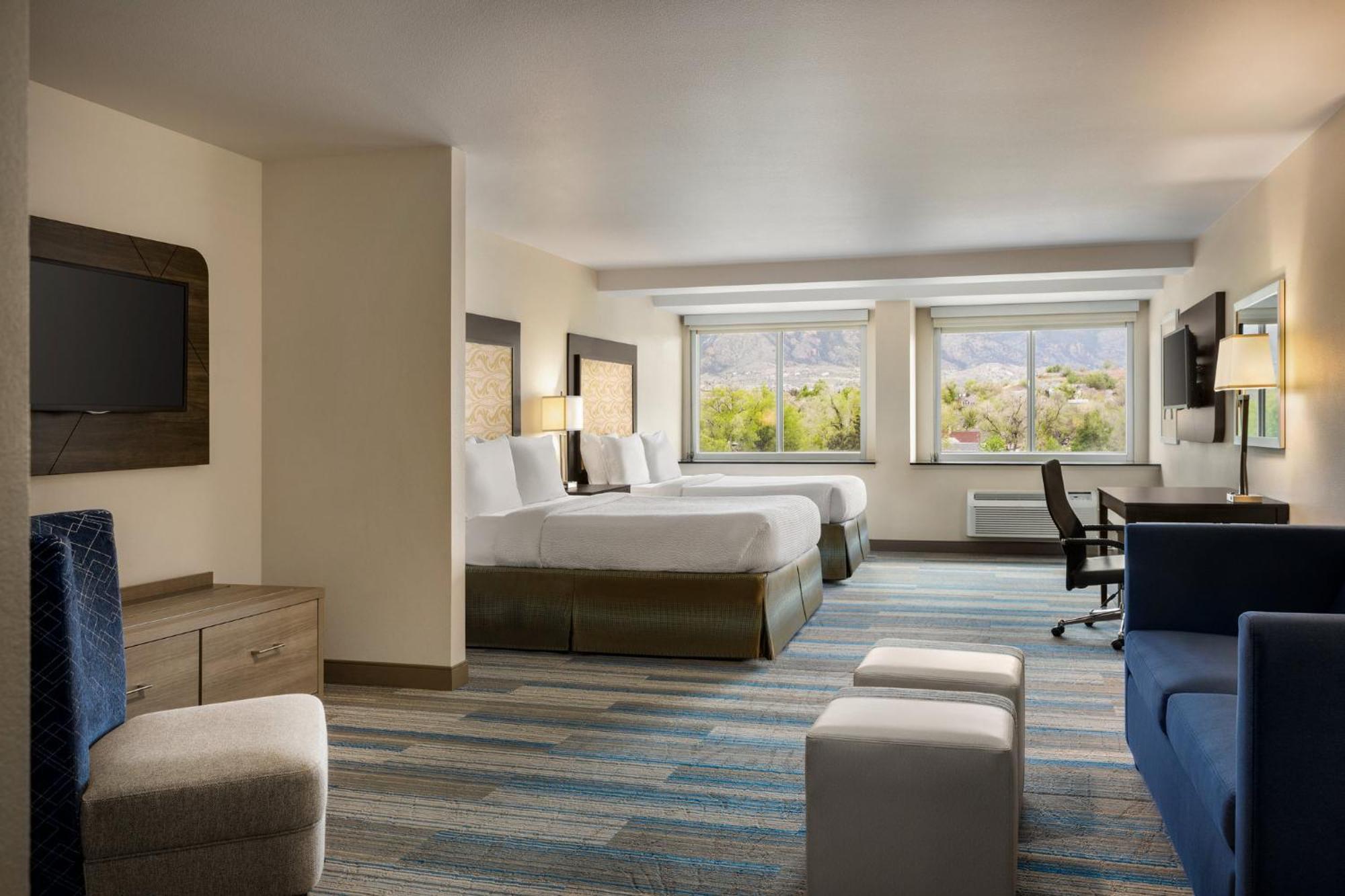 Hotel Express & By Ihg
