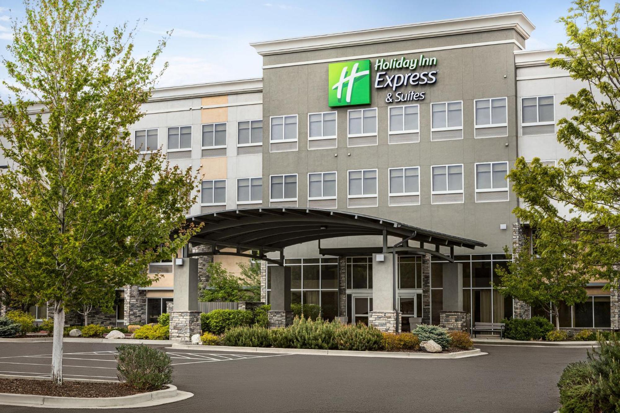 Express & By Ihg 2*