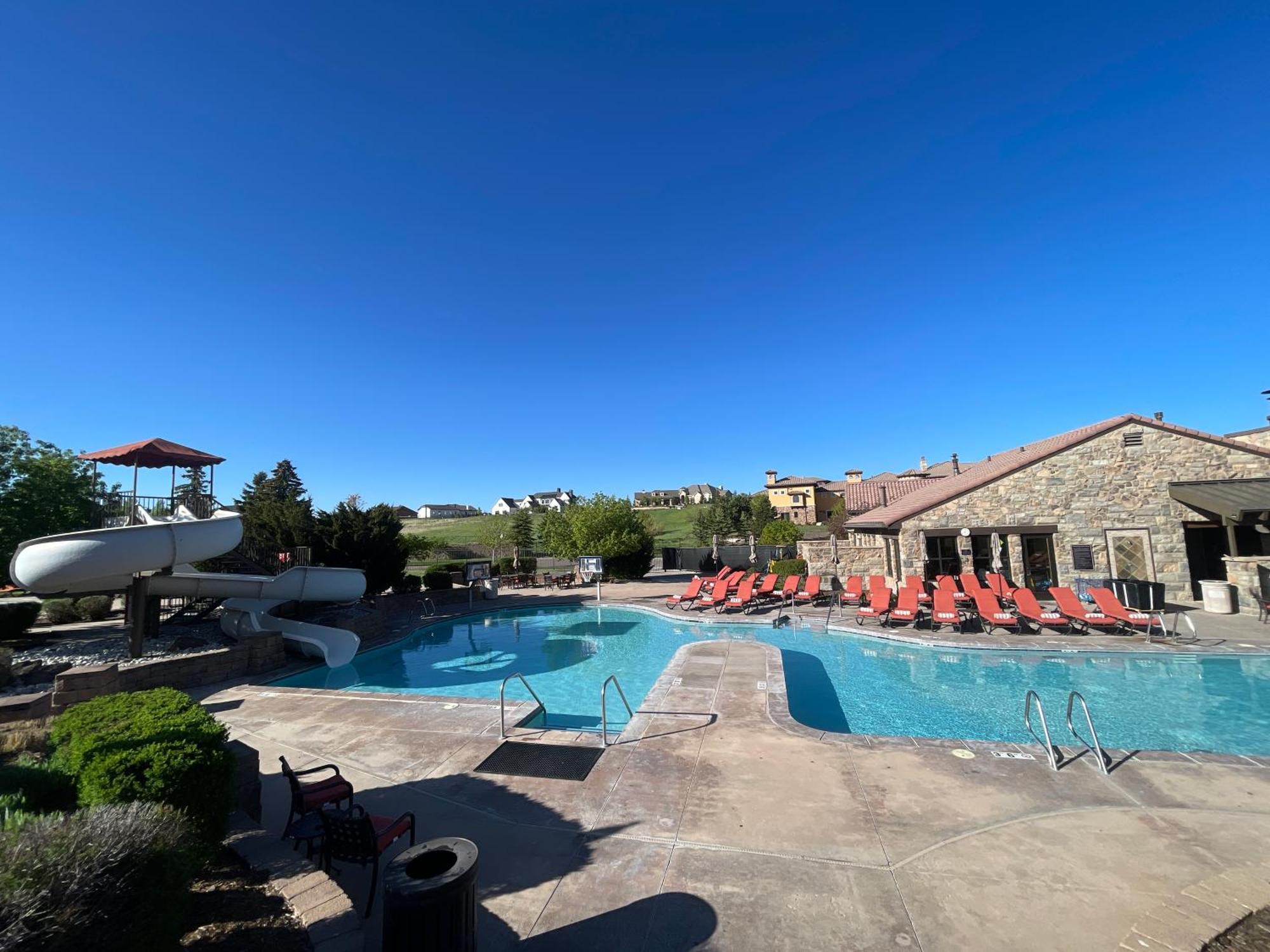 Flying Horse & Club Lodge *