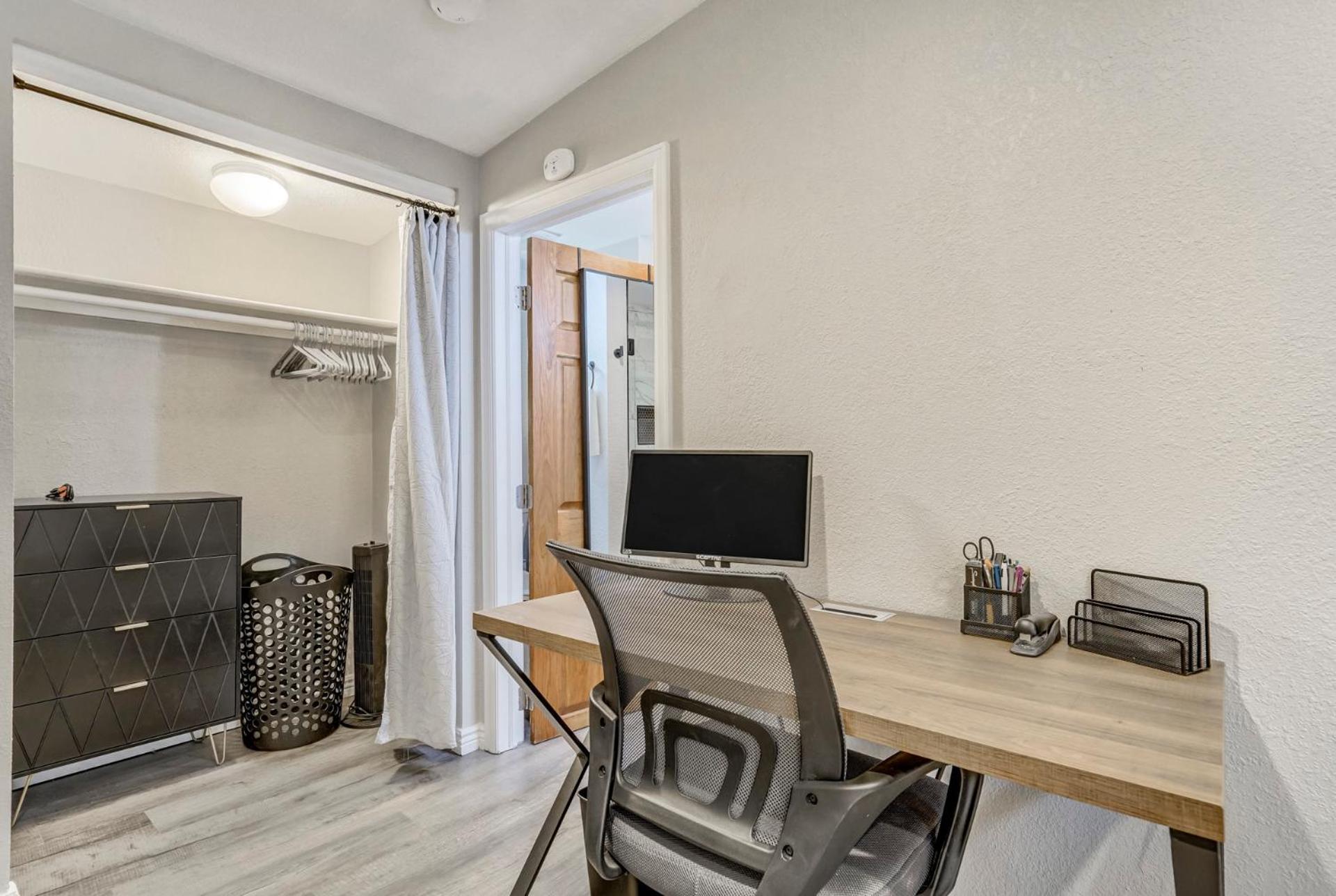 Holiday home Walkable To Downtown Restaurants & Bars-fire Pit *