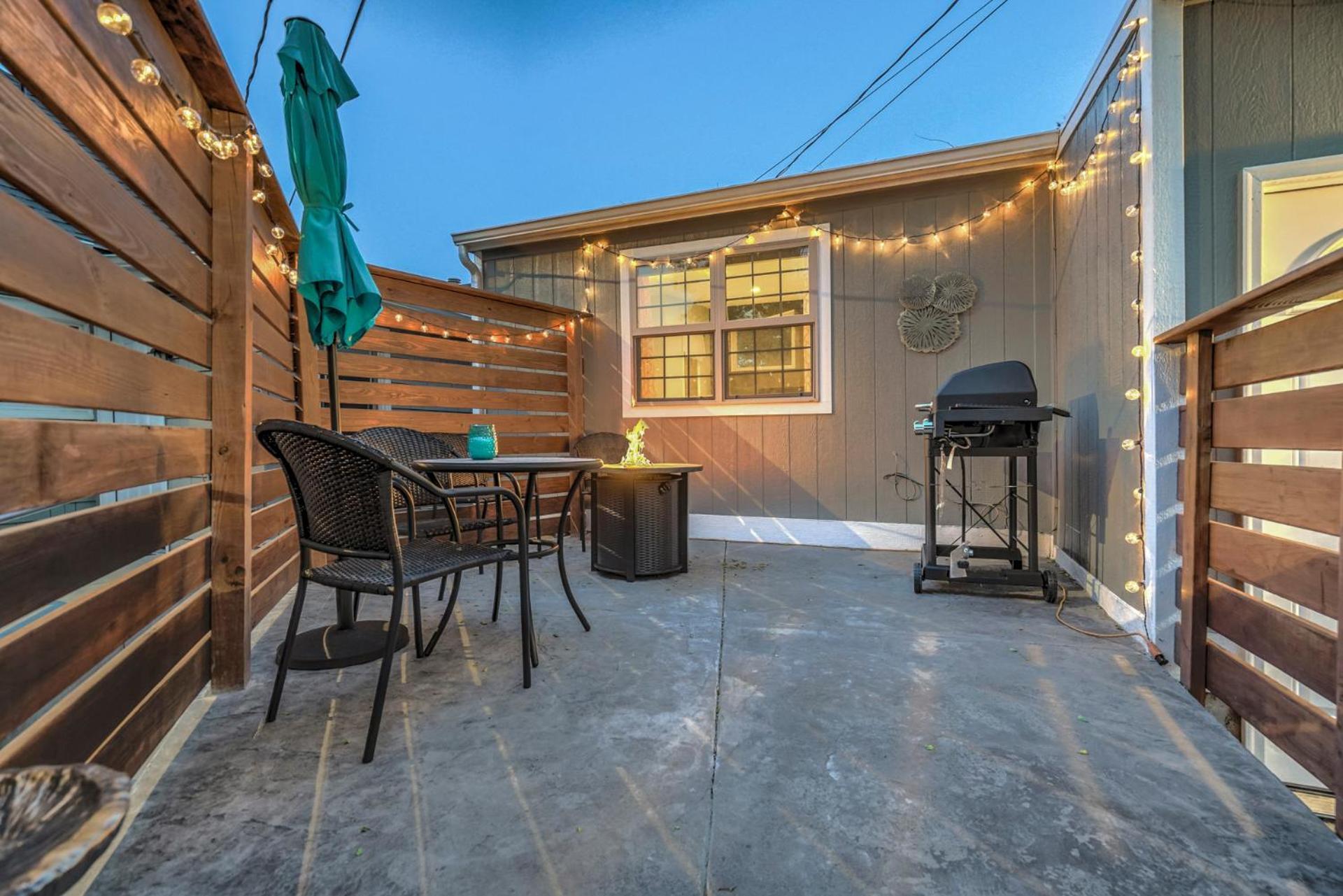Walkable To Downtown Restaurants & Bars-fire Pit Holiday home *