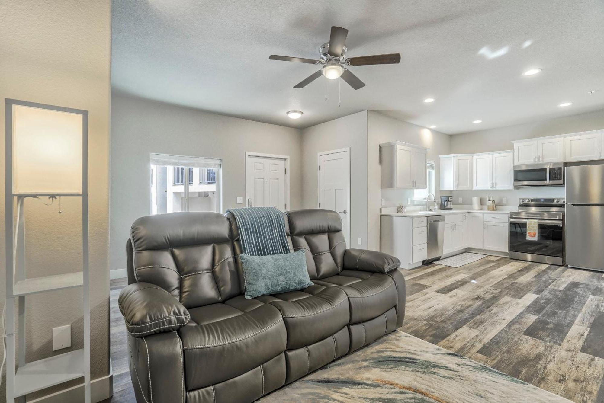 Holiday home Ground Floor Condo-mins To Downtown-pet Friendly