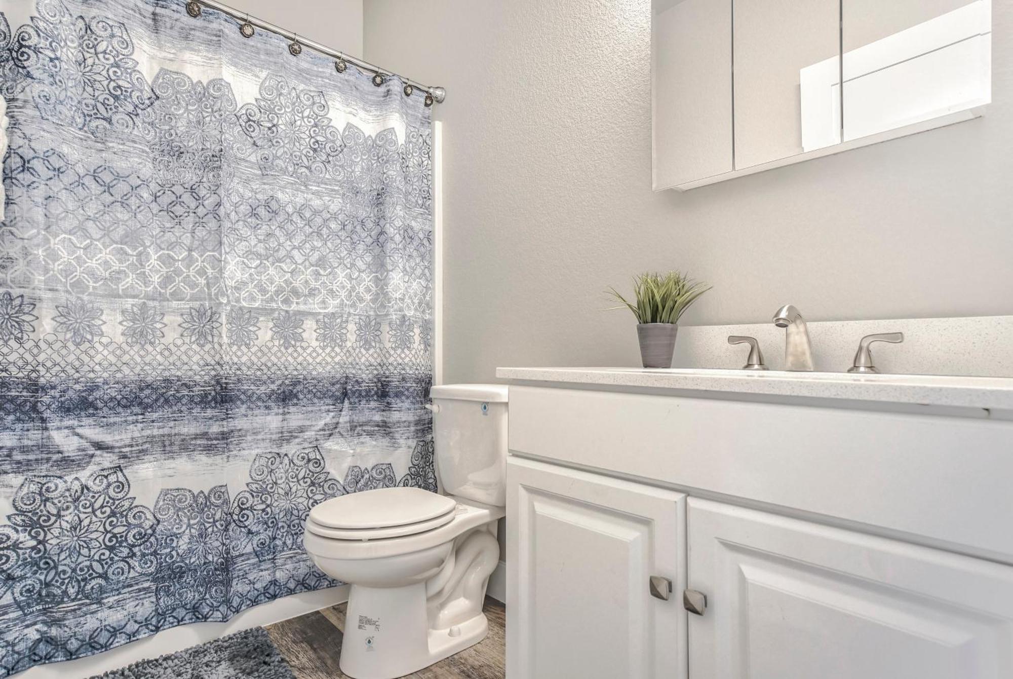 Holiday home New Upstairs With Covered Deck-pet Friendly Colorado Springs