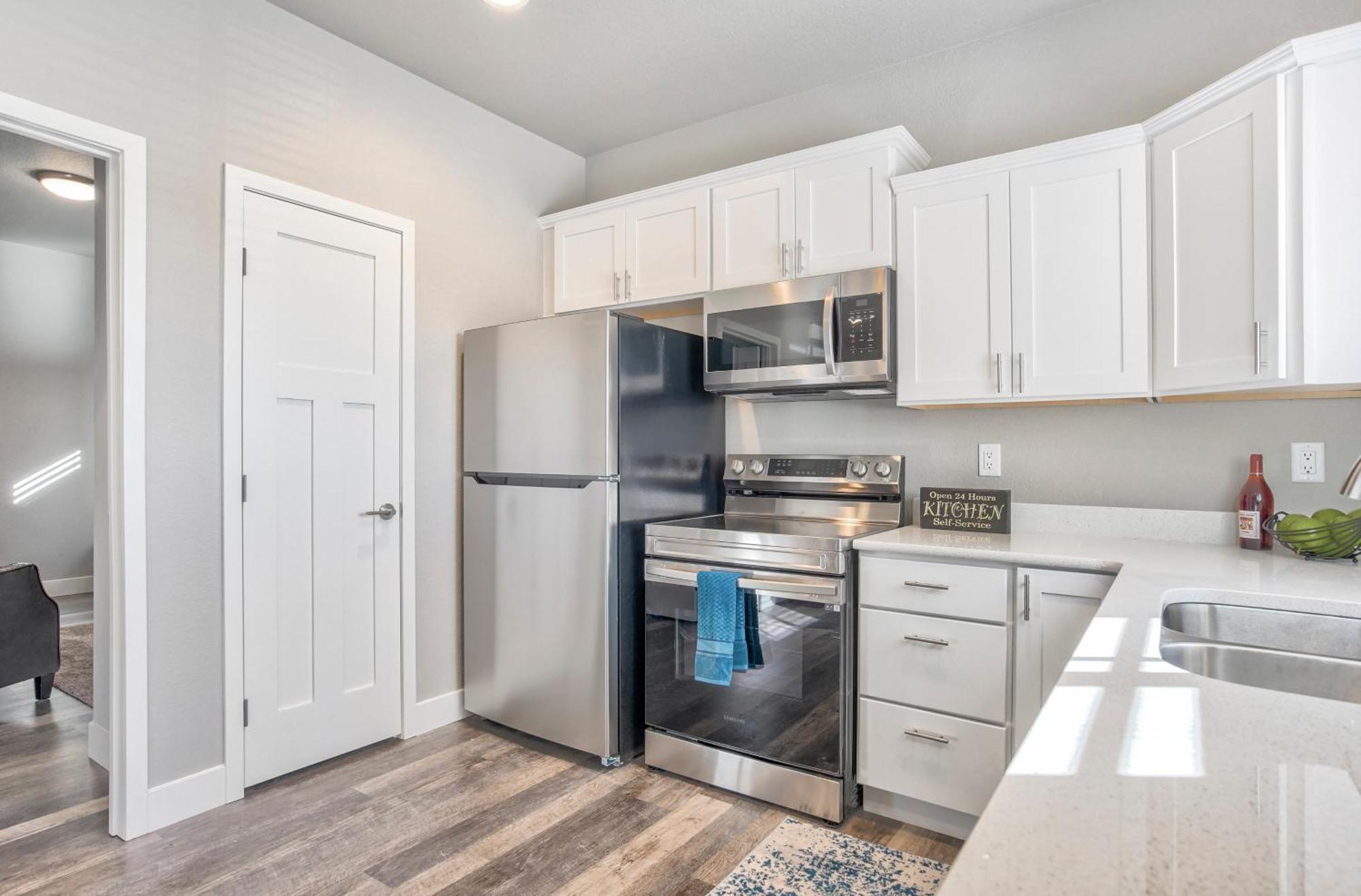 New Upper With Deck-pet Friendly-usafa Colorado Springs