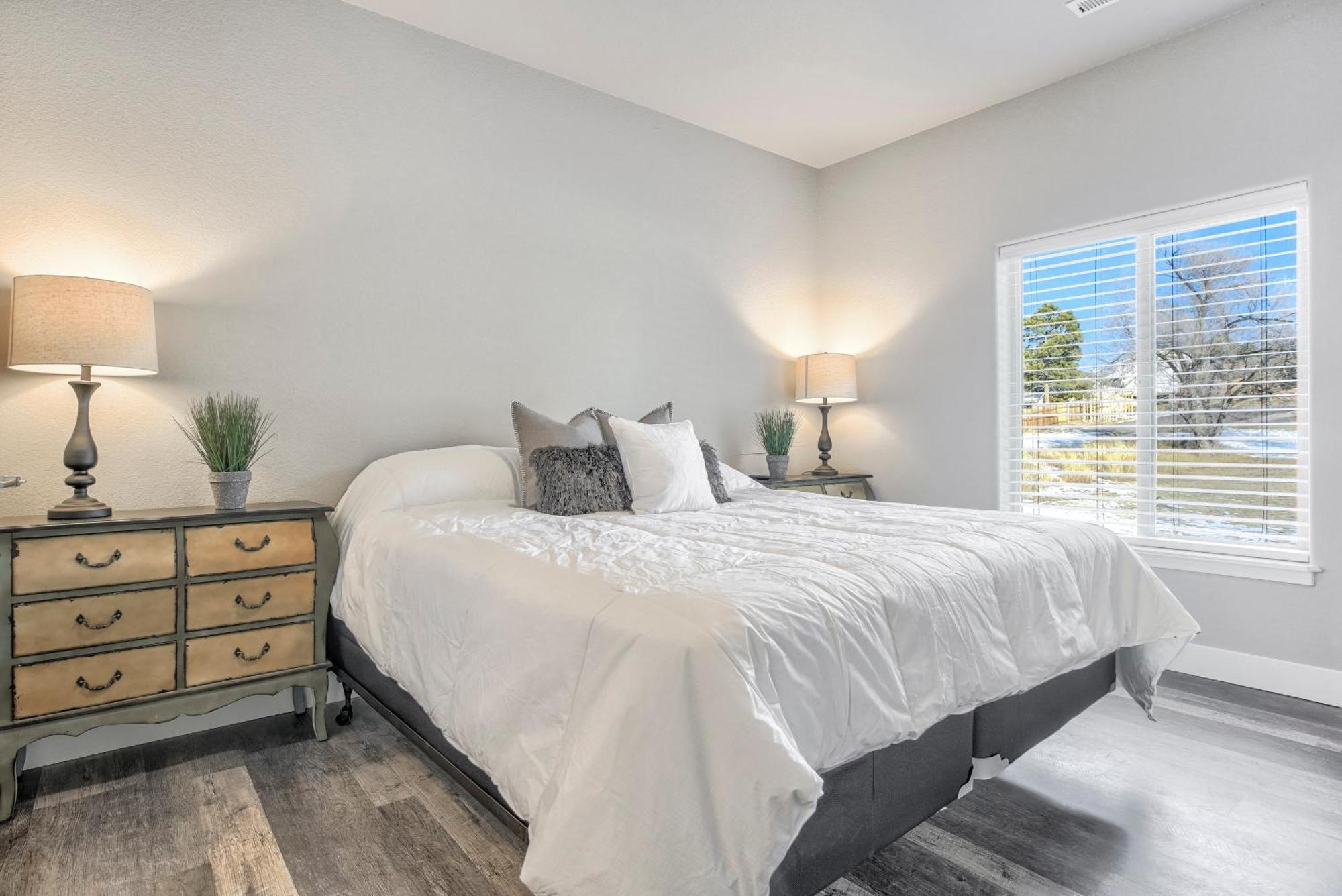 Holiday home New Upper With Deck-pet Friendly-usafa