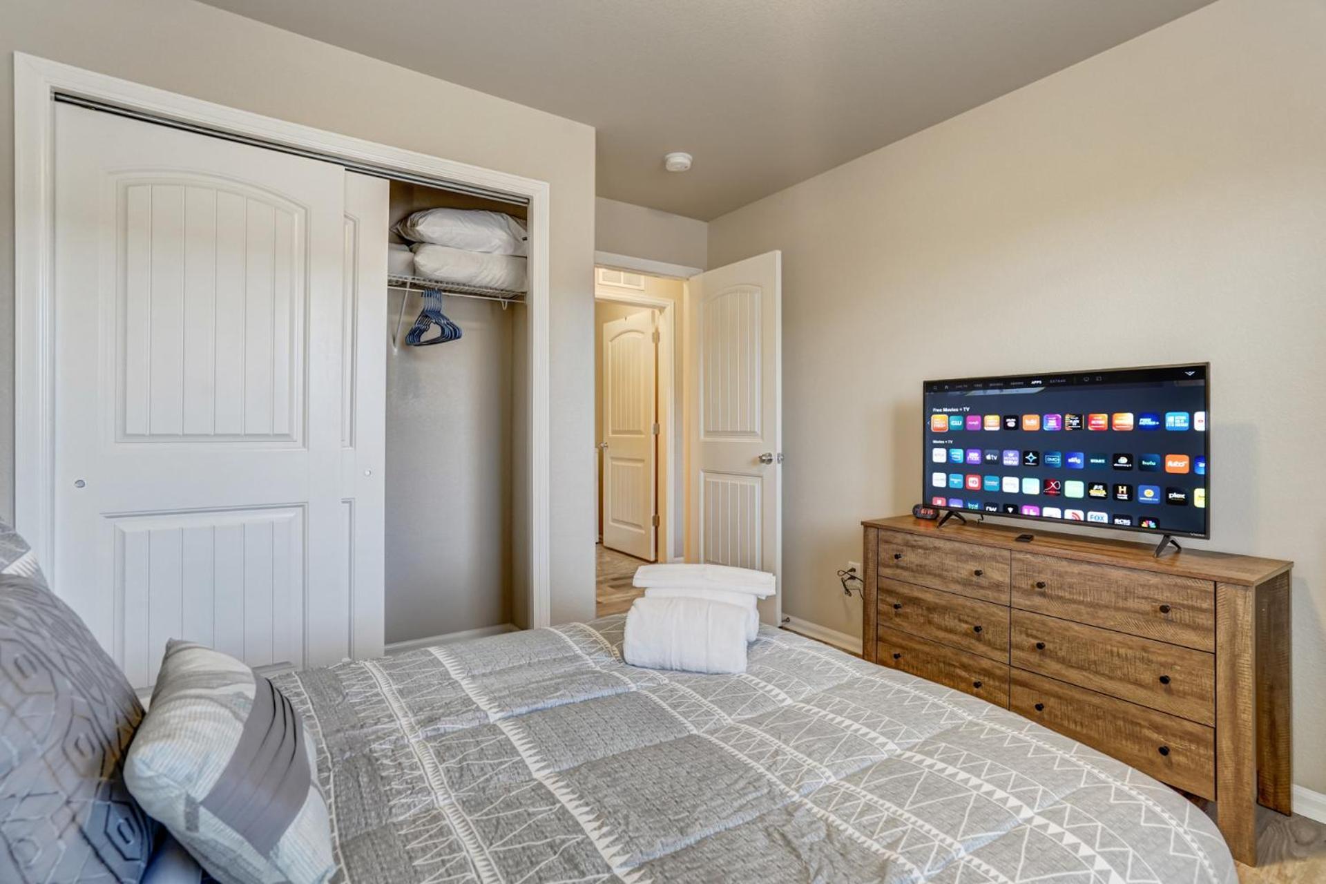 Painted Sky Corporate Oasis-mountain View-king Bed Holiday home