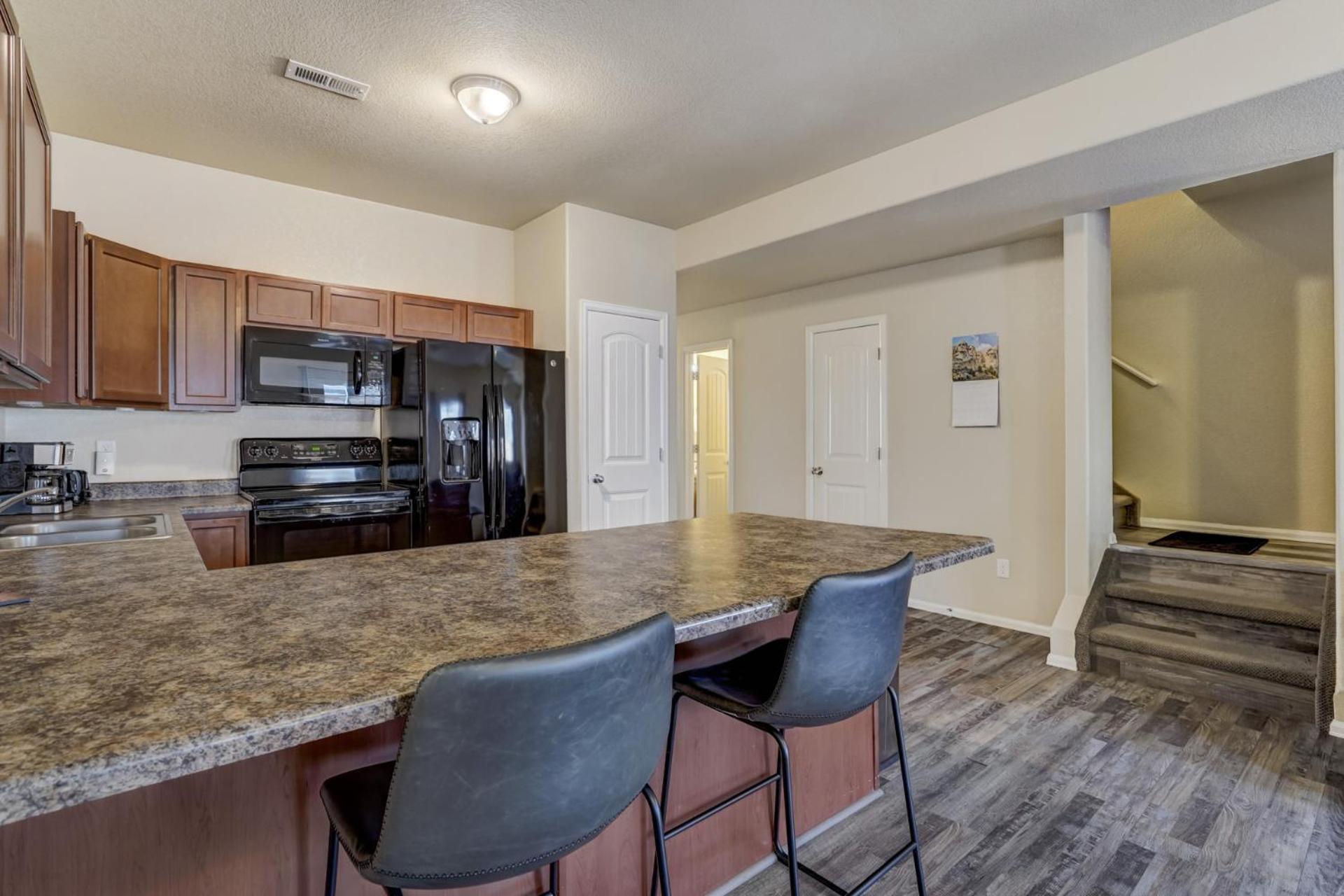 Painted Sky Corporate Oasis-mountain View-king Bed *
