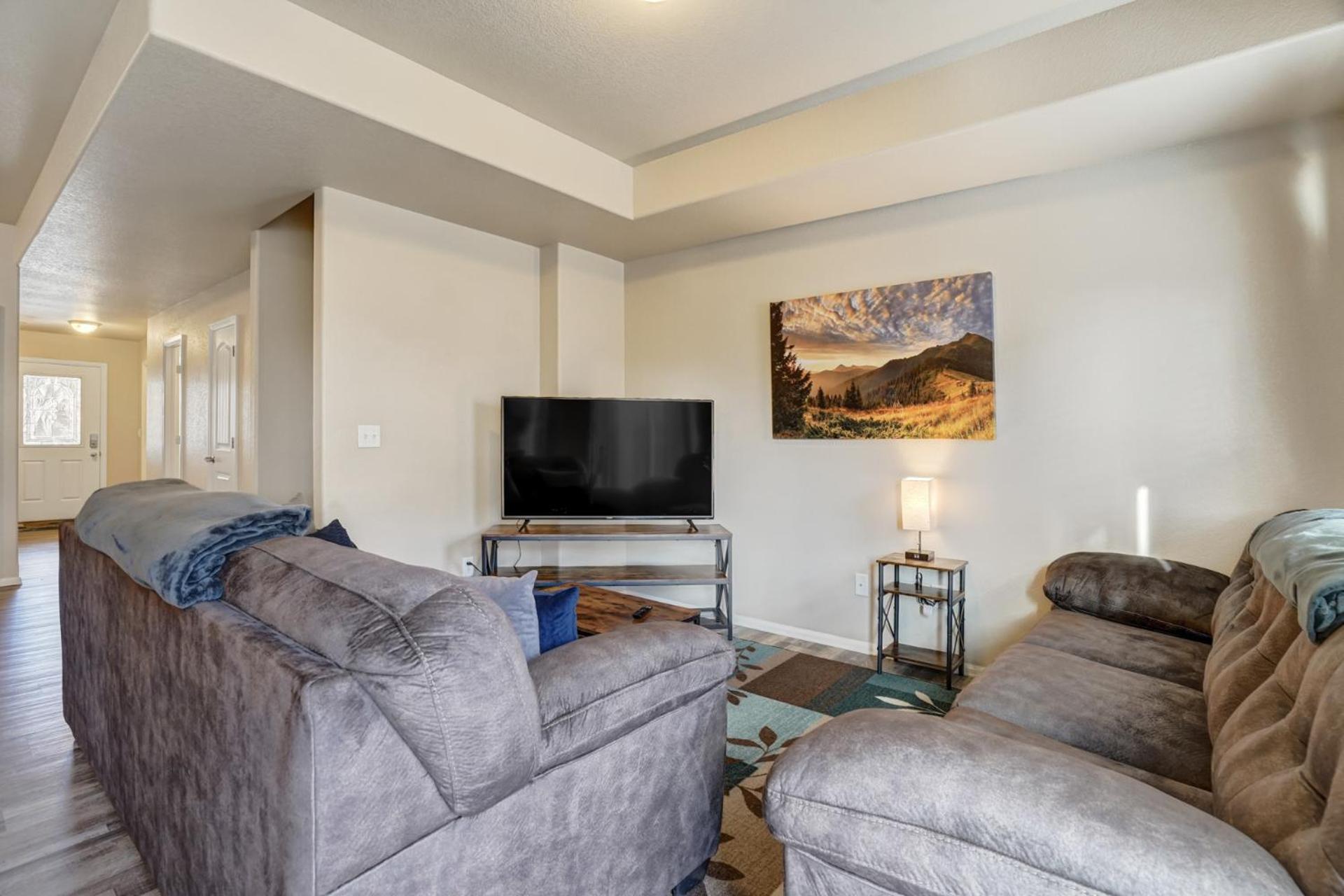 Painted Sky Corporate Oasis-mountain View-king Bed Holiday home Colorado Springs