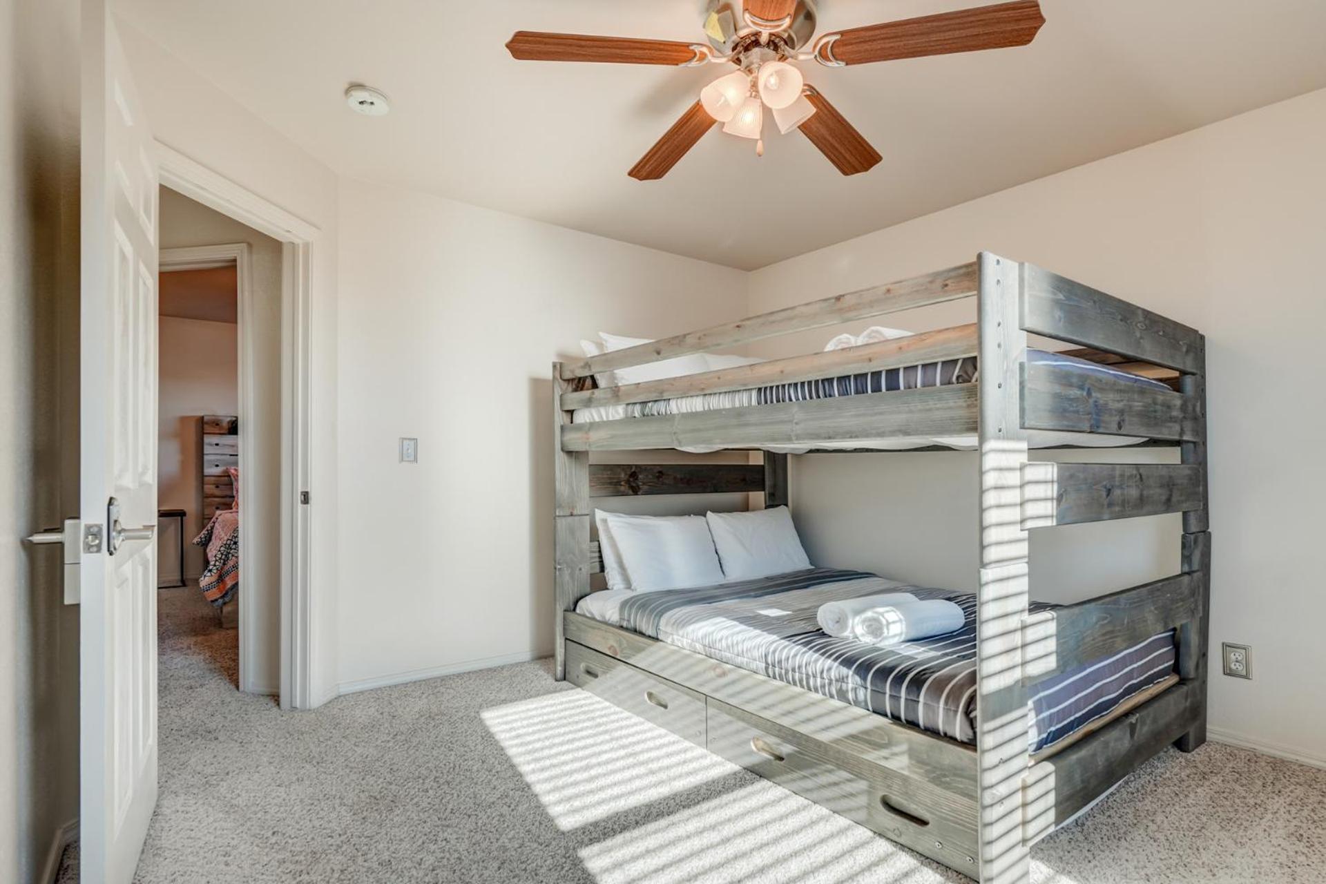 Springs Comforts - Pets Ok - Ping Pong - By Nestago Holiday home *
