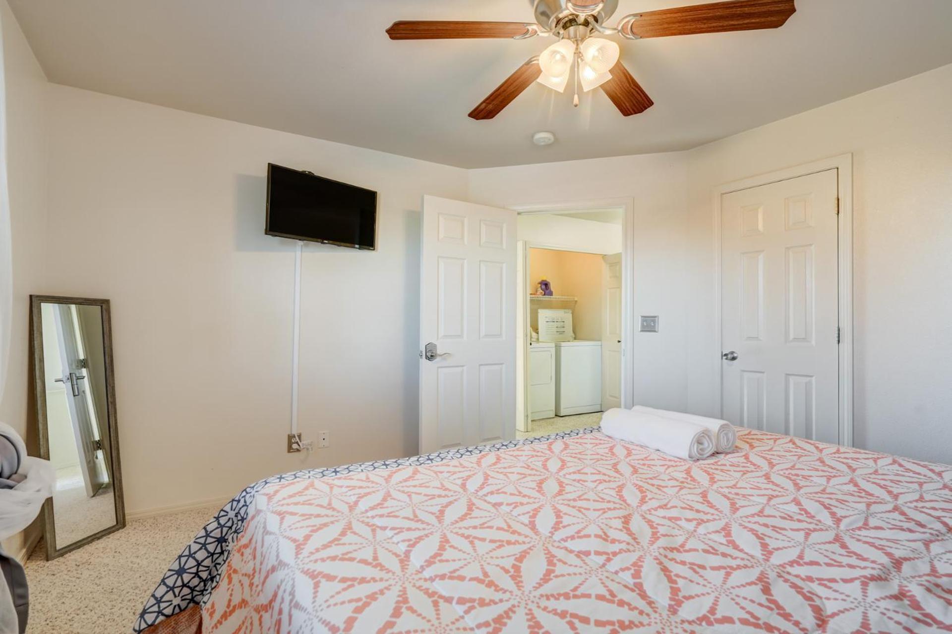Springs Comforts - Pets Ok - Ping Pong - By Nestago Holiday home