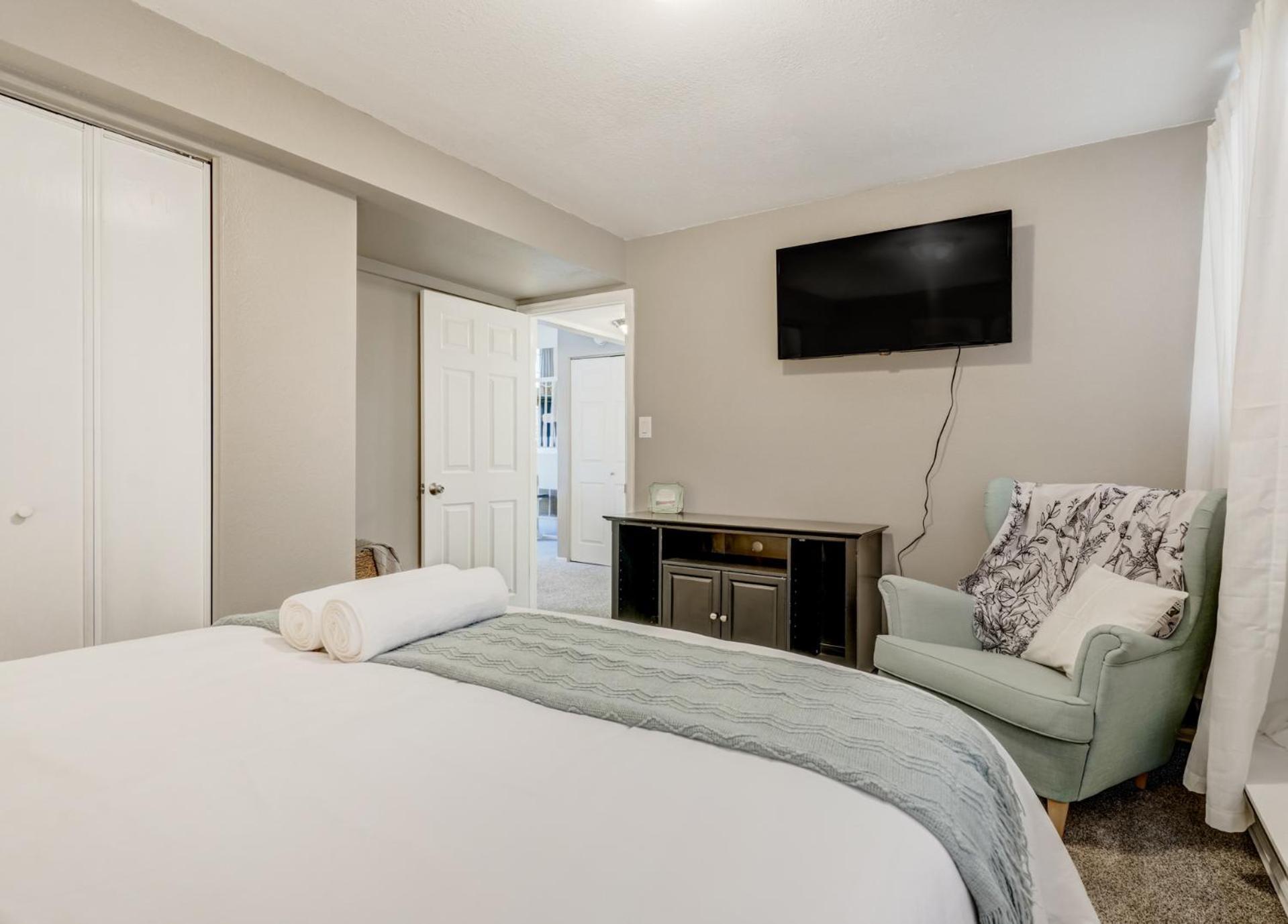 Mid-stay - Mountain View - Pets Ok - By Nestago Holiday home