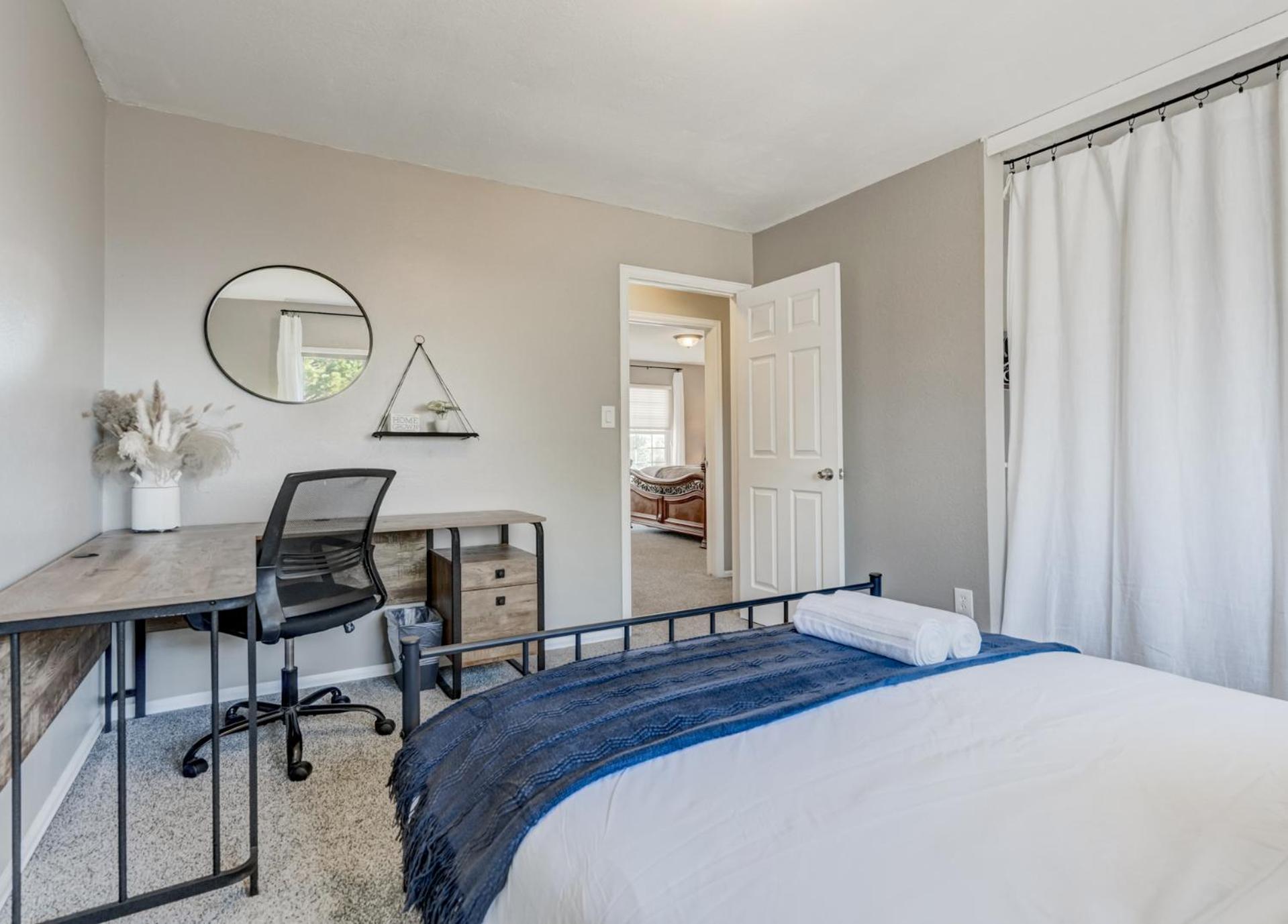 Holiday home Mid-stay - Mountain View - Pets Ok - By Nestago Colorado Springs