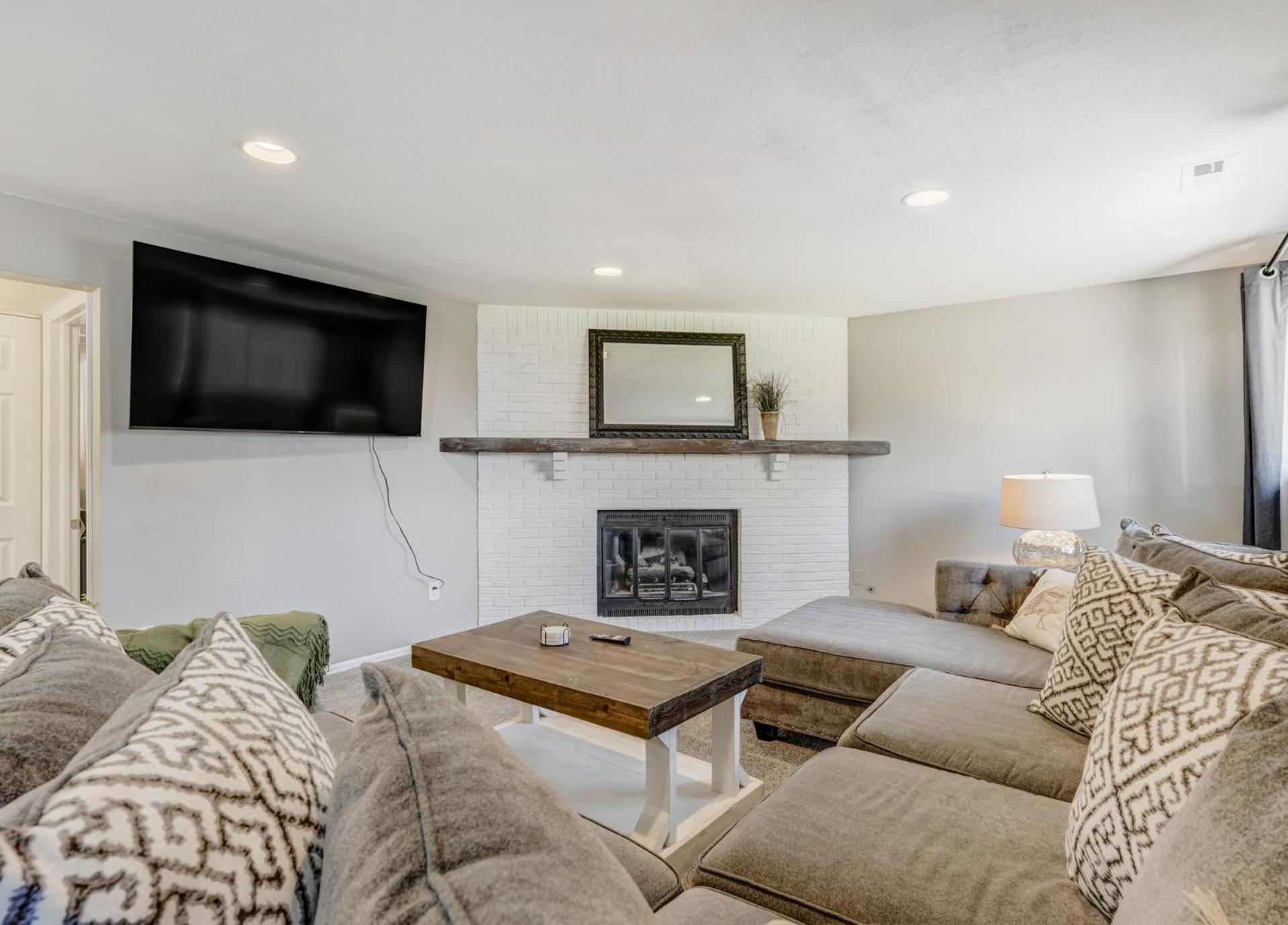 Mid-stay - Mountain View - Pets Ok - By Nestago Holiday home Colorado Springs