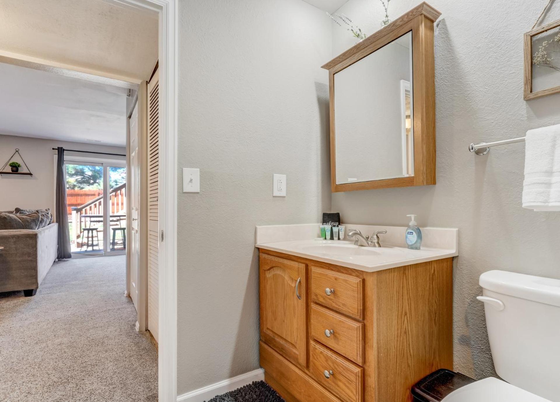 Holiday home Mid-stay - Mountain View - Pets Ok - By Nestago