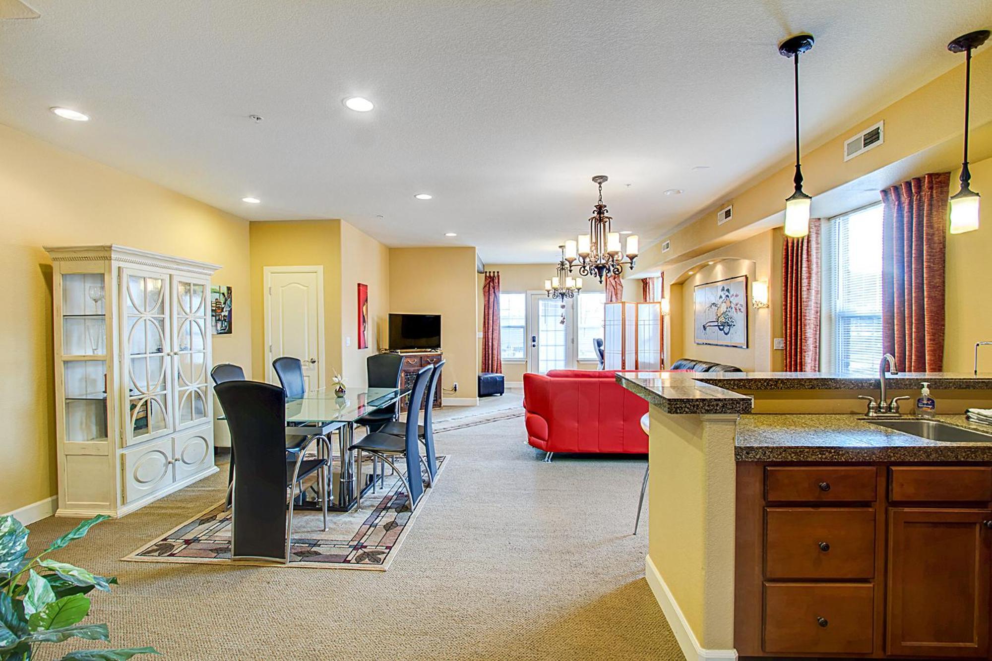 Holiday home Fully Furnished Downtown - Pet Friendly! *