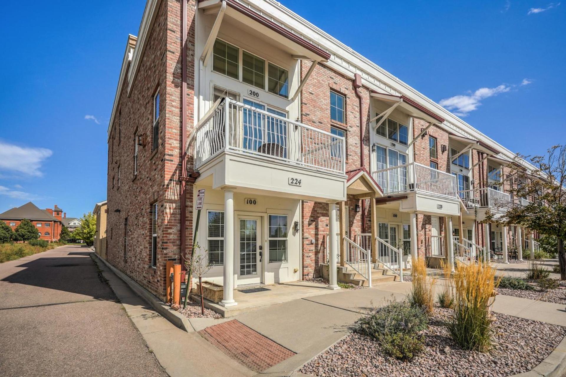Holiday home Fully Furnished Downtown - Pet Friendly!