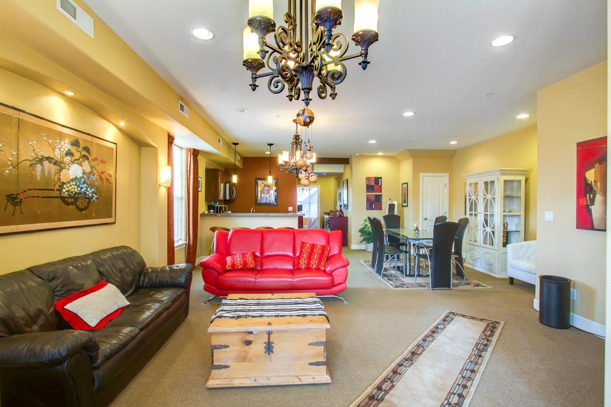Fully Furnished Downtown - Pet Friendly! Holiday home *