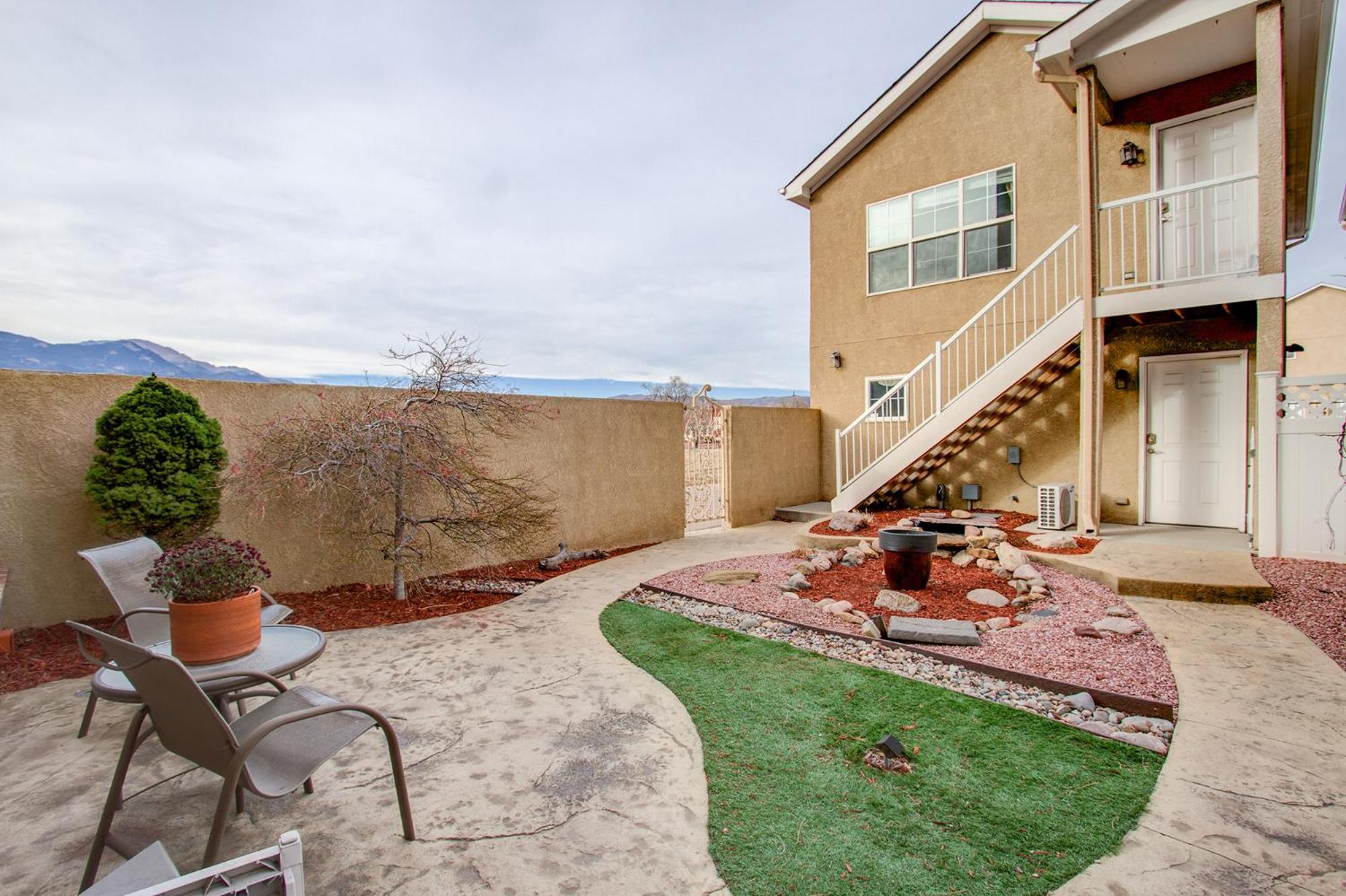 Fully Furnished Downtown - Pet Friendly! Holiday home Colorado Springs