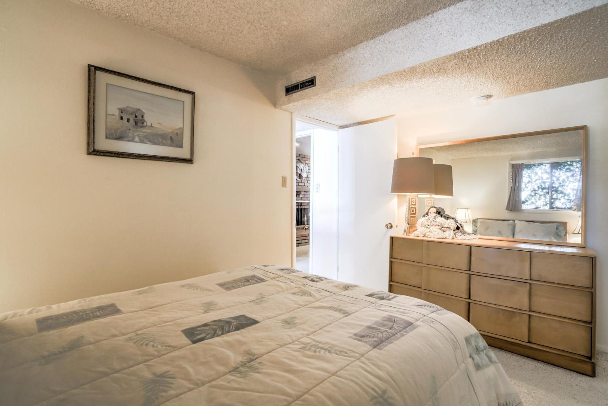 Cozy Ground Floor - Pet Friendly - Work Space