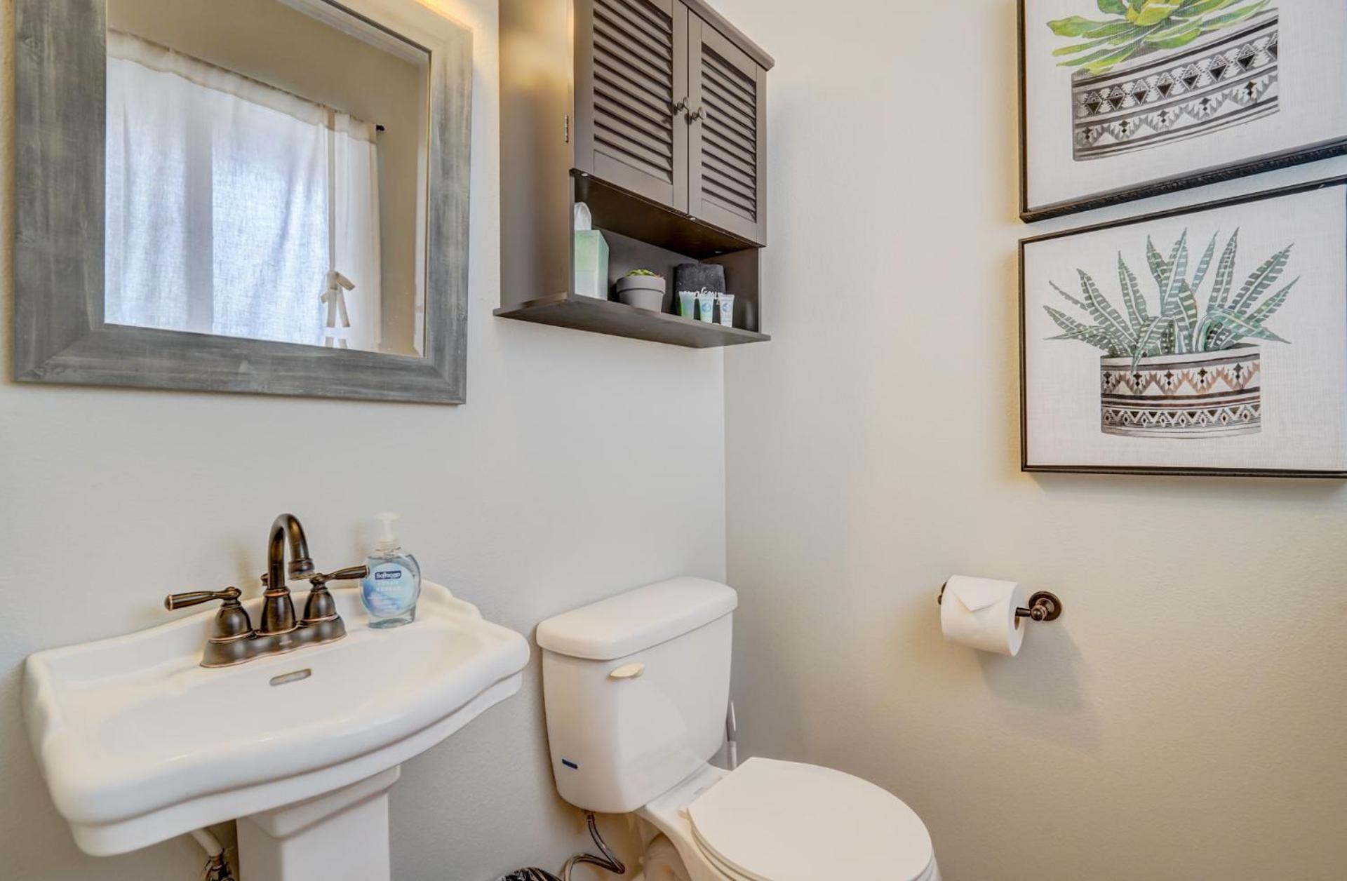 Cosmic Comfort - Pet Friendly - Fenced Yard Colorado Springs