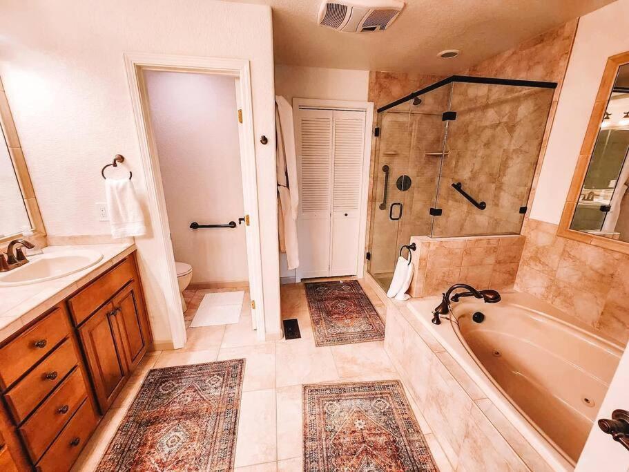 Luxury Living Near Gog Northwest Villa Colorado Springs