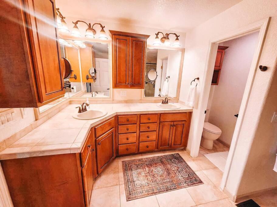 Luxury Living Near Gog Northwest Villa *