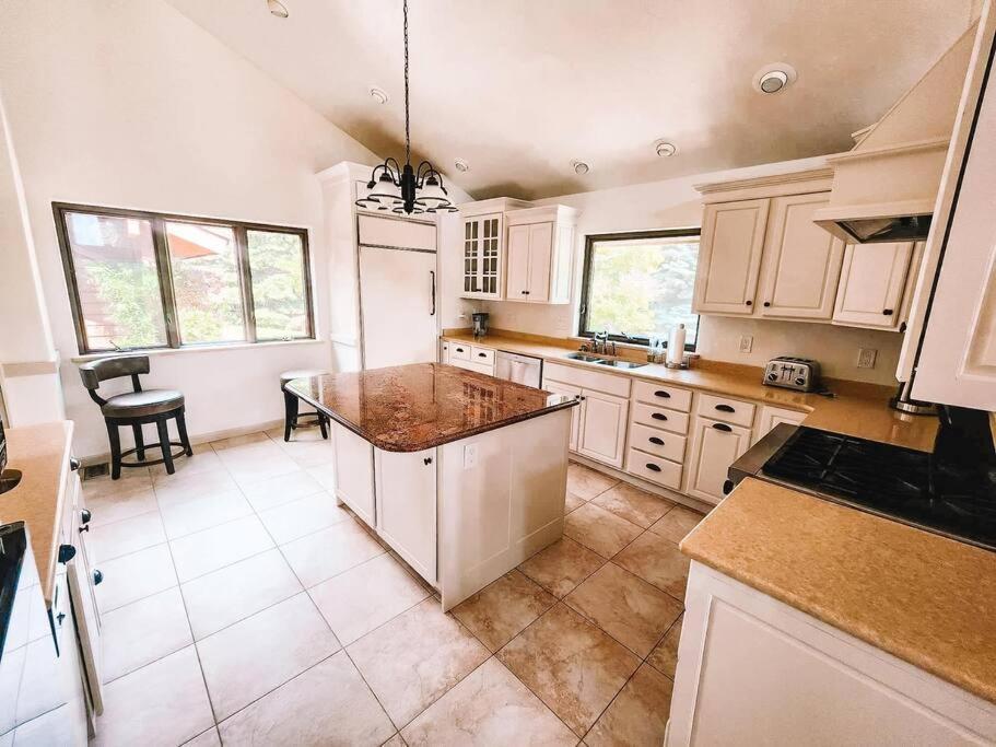 Villa Luxury Living Near Gog Northwest Colorado Springs