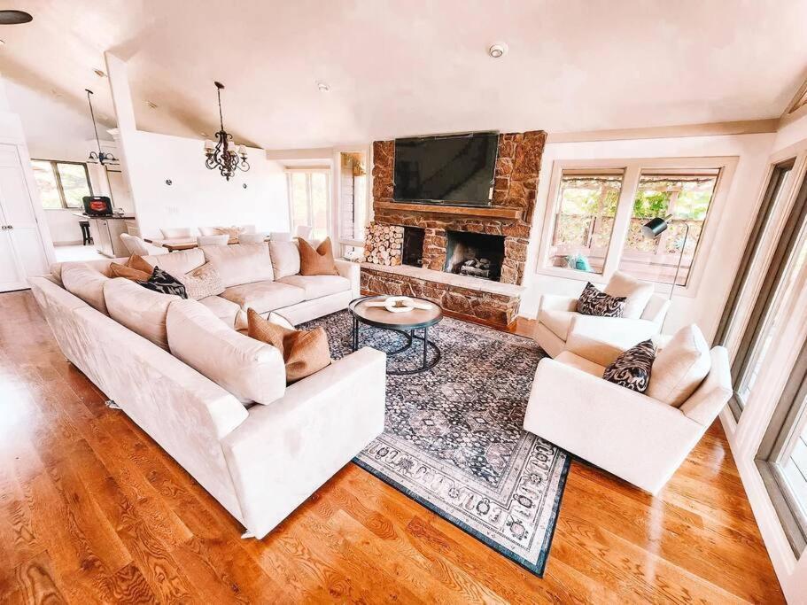 Villa Luxury Living Near Gog Northwest
