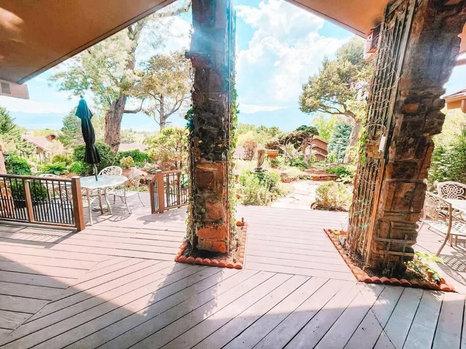 Luxury Living Near Gog Northwest Villa