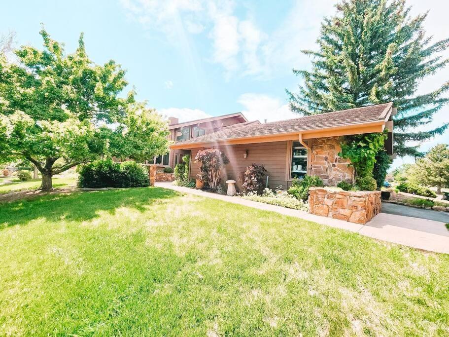 Luxury Living Near Gog Northwest Villa *
