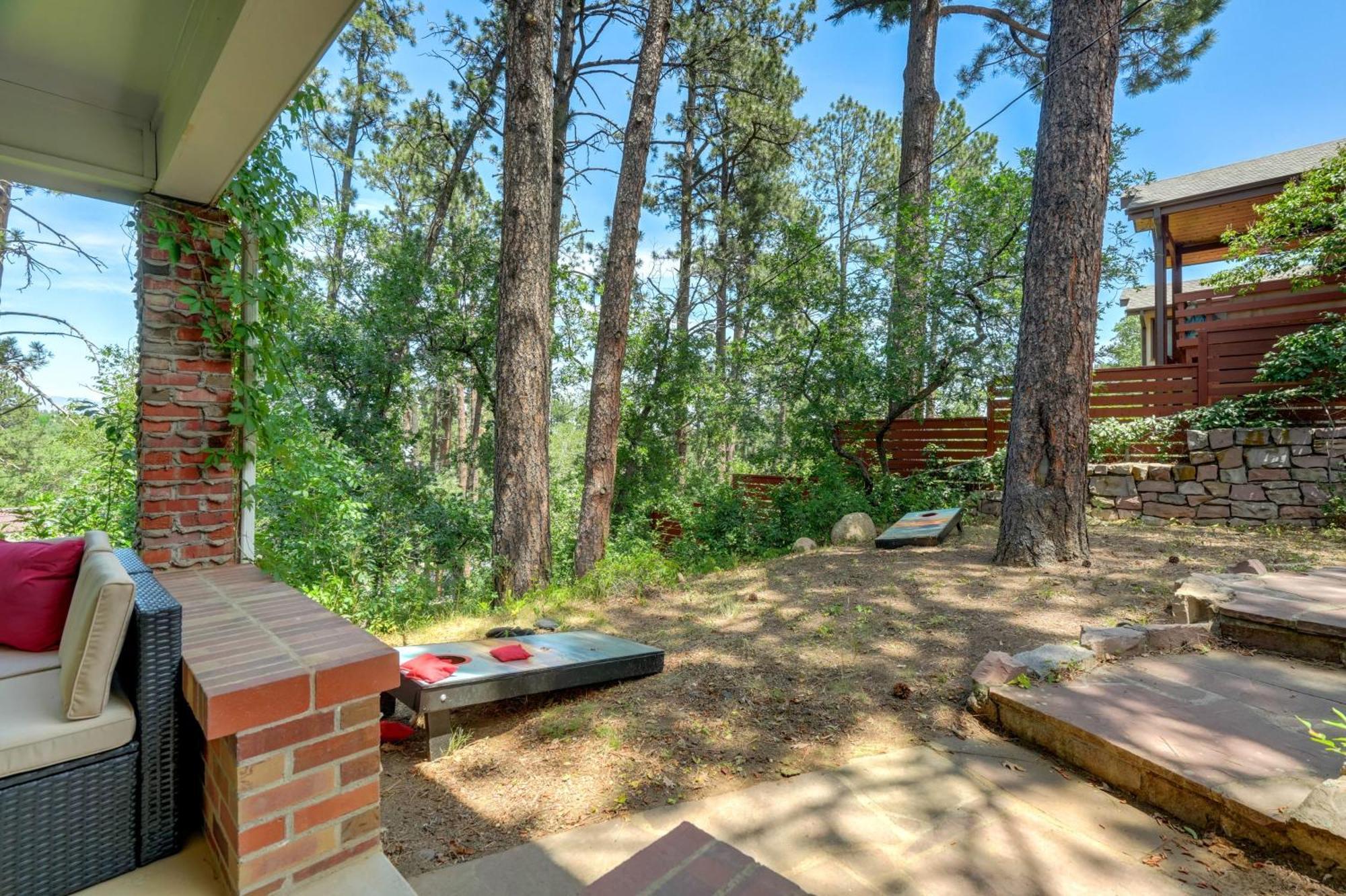 Canopy Springs Game & Covered Outdoor Oasis Holiday home