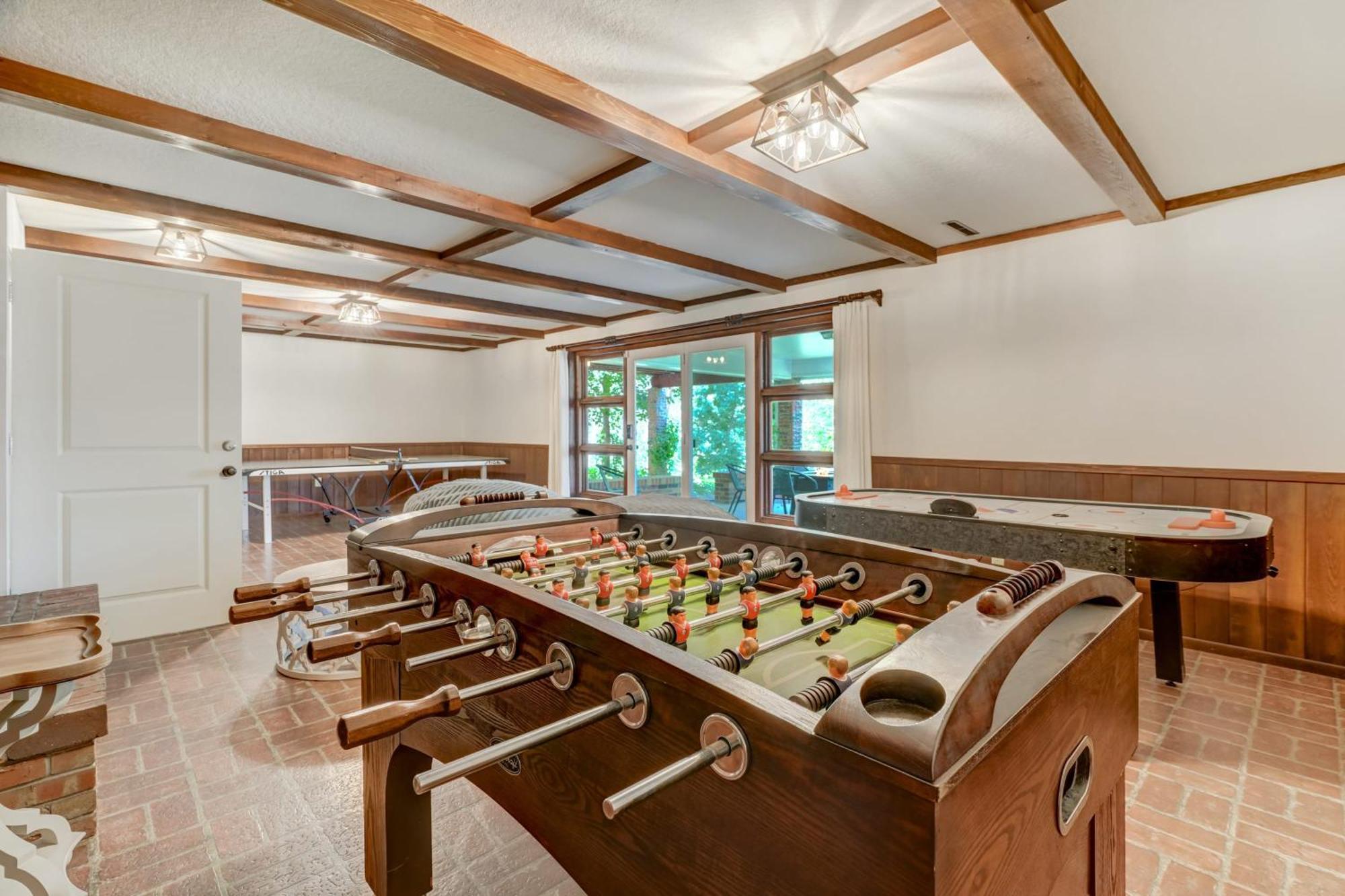 Canopy Springs Game & Covered Outdoor Oasis * Colorado Springs
