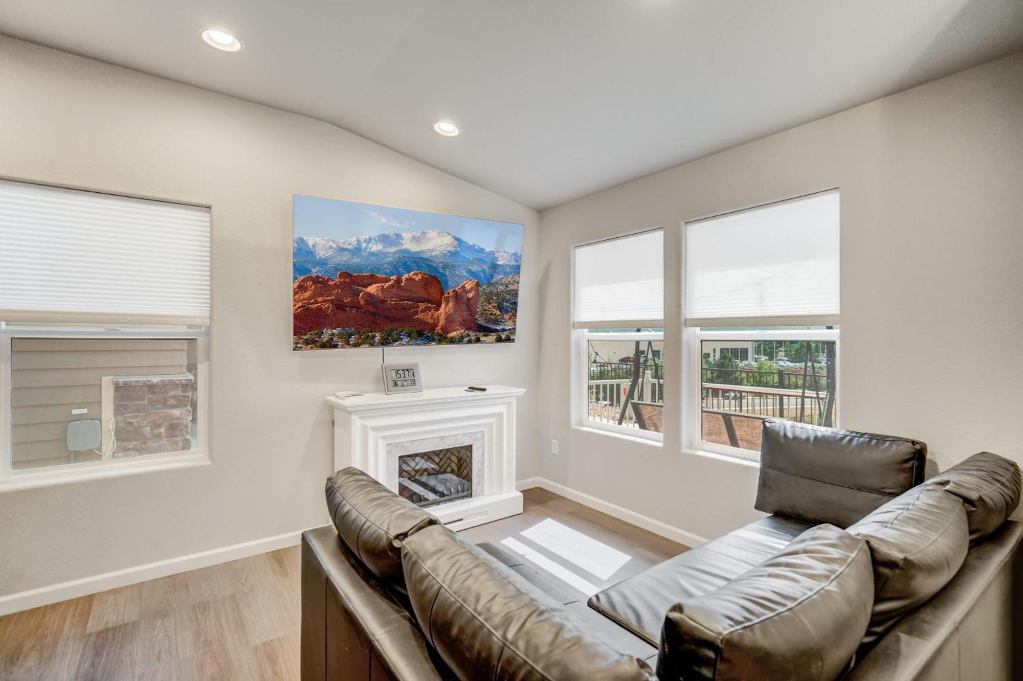 Apartment Sakura Springs Garden Of The Gods Dog Friendly Colorado Springs