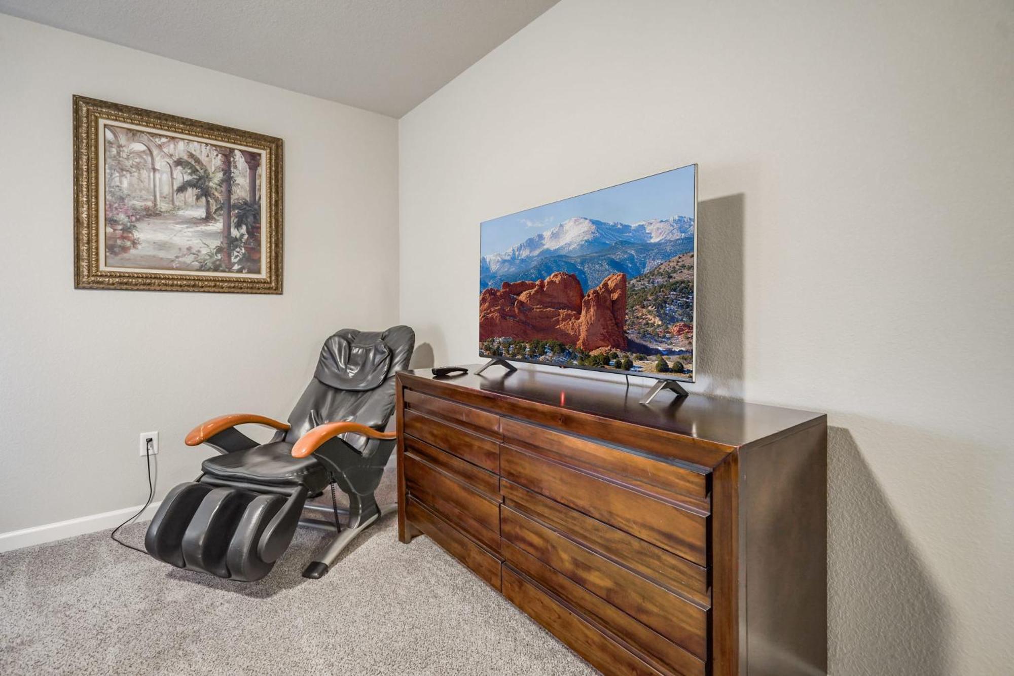 Apartment Sakura Springs Garden Of The Gods Dog Friendly *