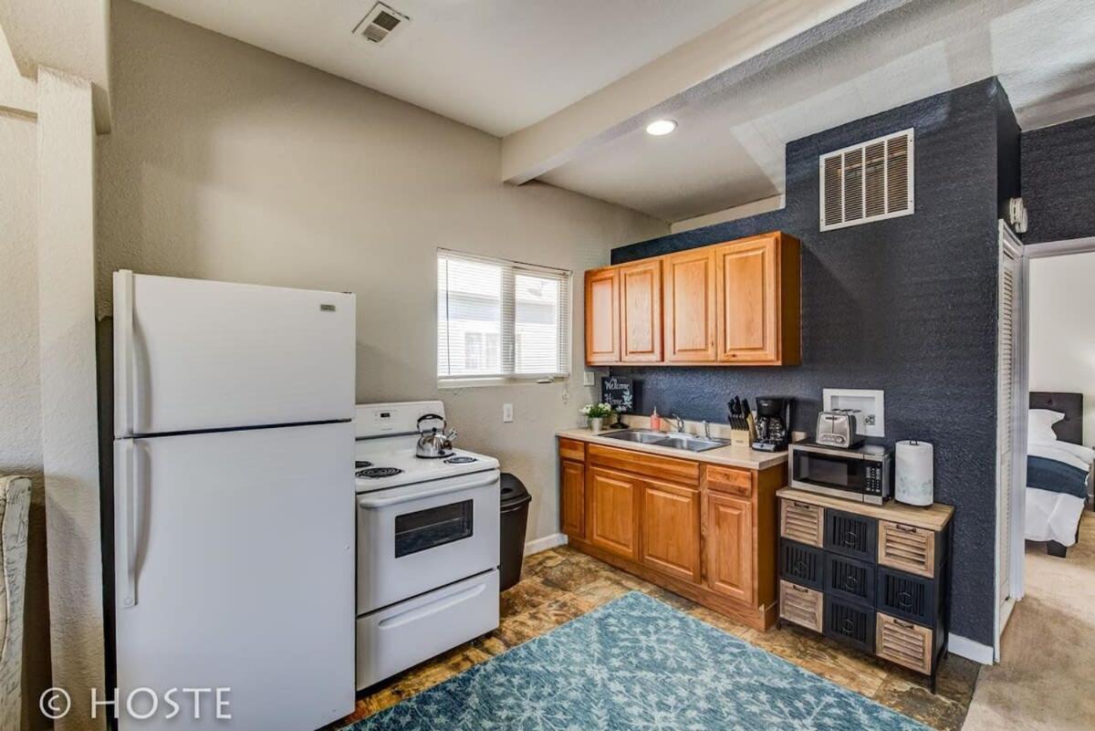 Apartment *h New!* 1 Bedroom Downtown Townhome, Newly Renovated! *