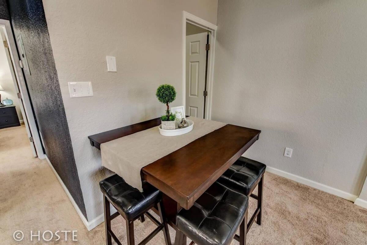 *h New!* 1 Bedroom Downtown Townhome, Newly Renovated! Colorado Springs