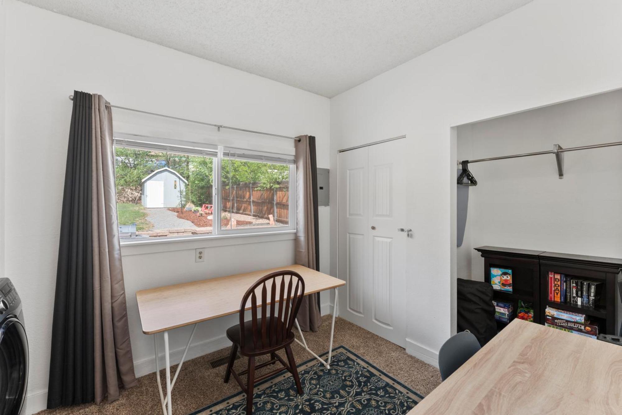 Holiday home 3 Bedroom *downtown* With Firepit Colorado Springs