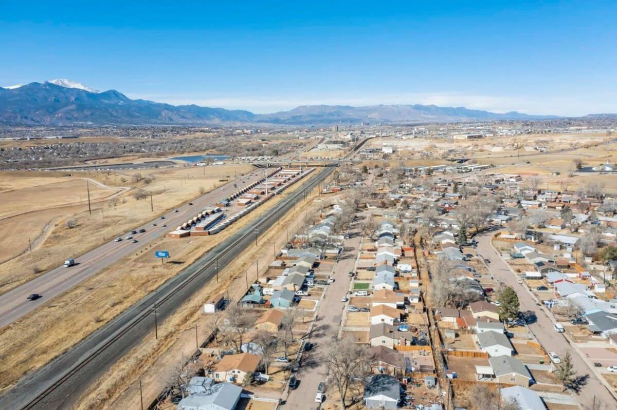 3bd Family Retreat Near Cos Airport & Carson Colorado Springs