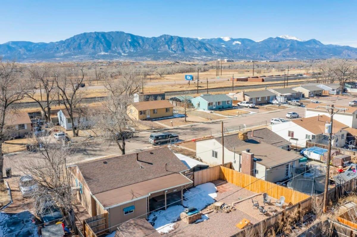 Holiday home 3bd Family Retreat Near Cos Airport & Carson