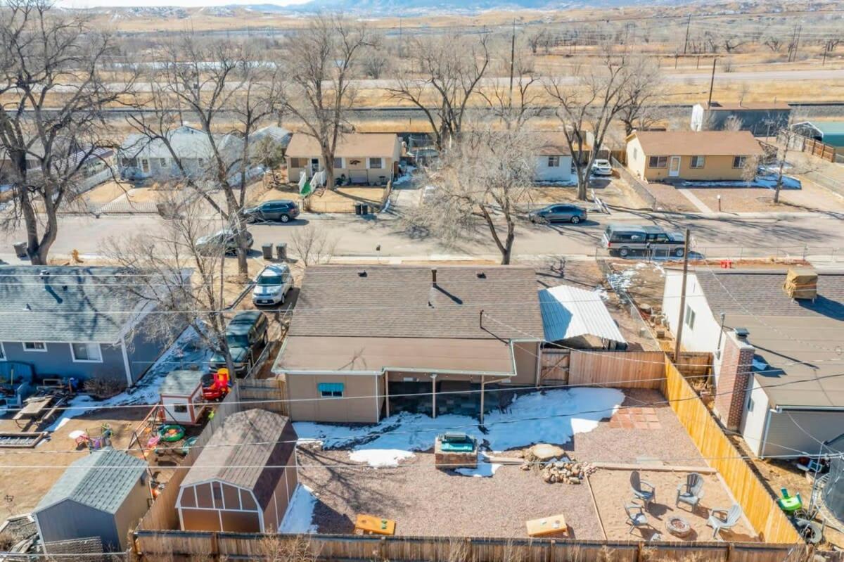 3bd Family Retreat Near Cos Airport & Carson Holiday home