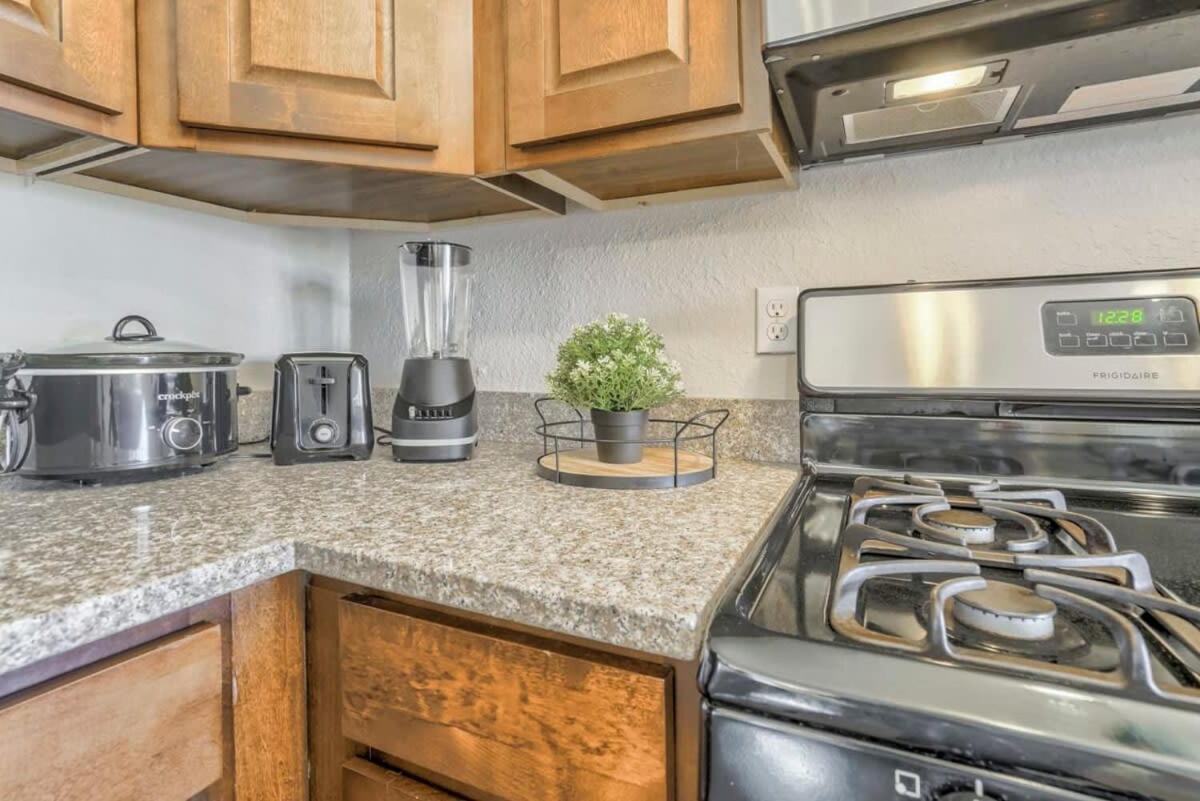 Holiday home 3bd Family Retreat Near Cos Airport & Carson *