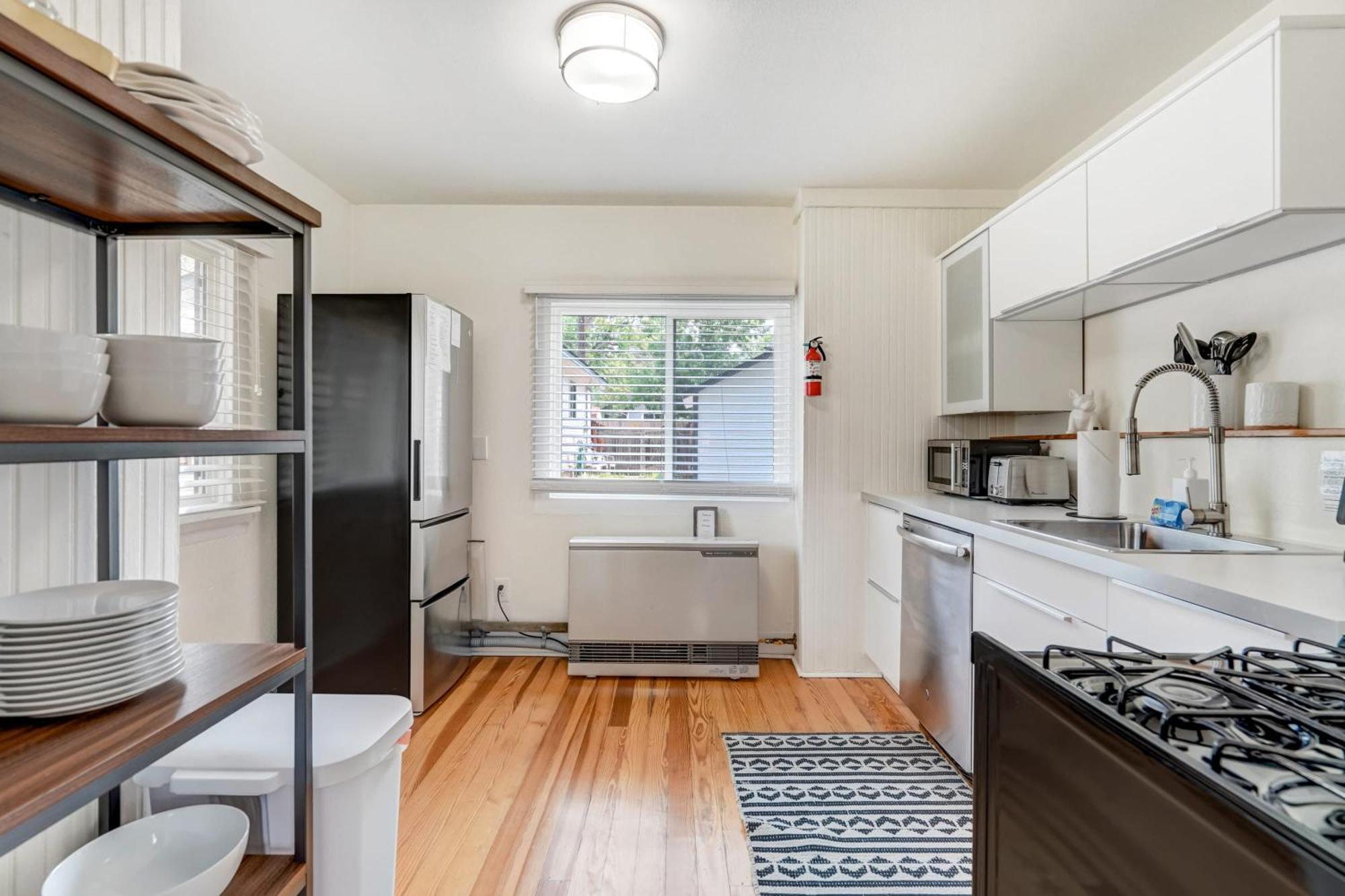 Vintage Tiny House Cute 1bdrm Big Appeal * Colorado Springs