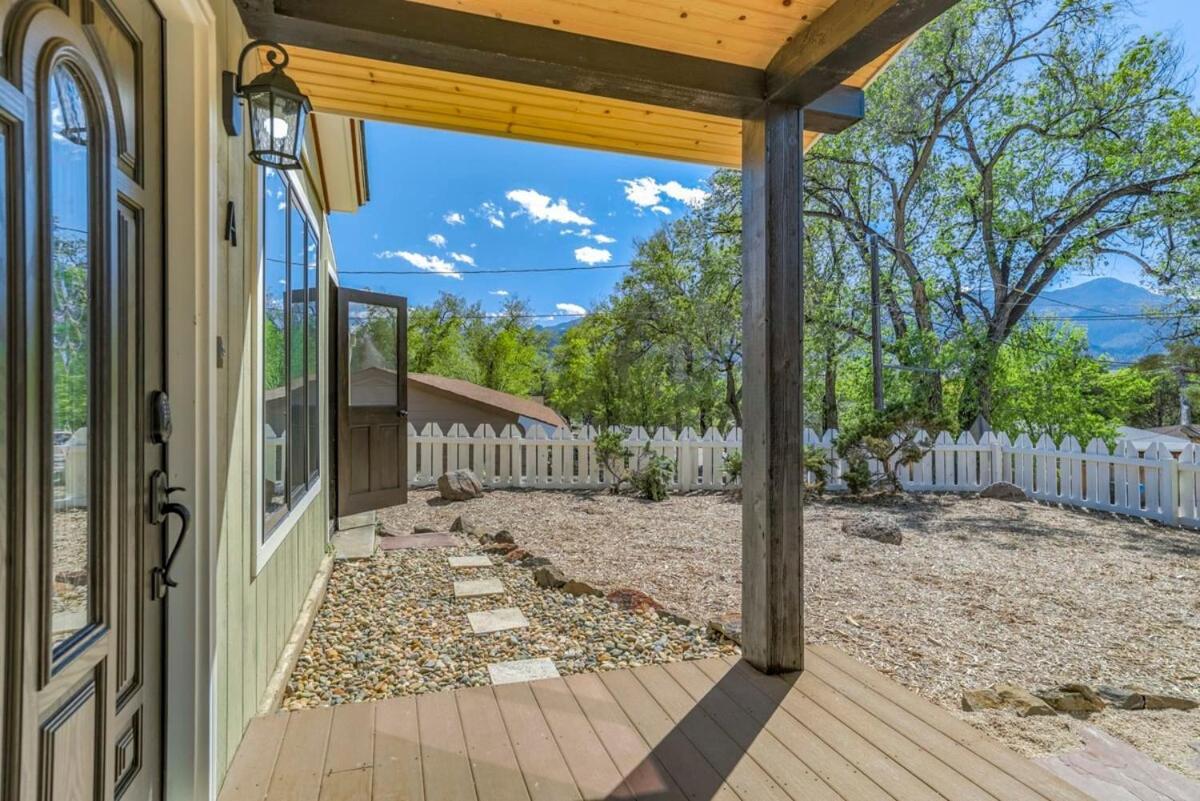 Pinewood Meadow & Scenic Hot Tub & Bbq & Outdoors Holiday home Colorado Springs