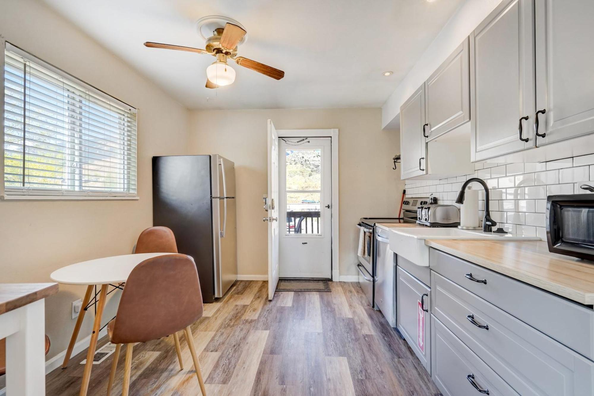 Quarry Peak Wifi Kitchen Downtown & Occ * Colorado Springs