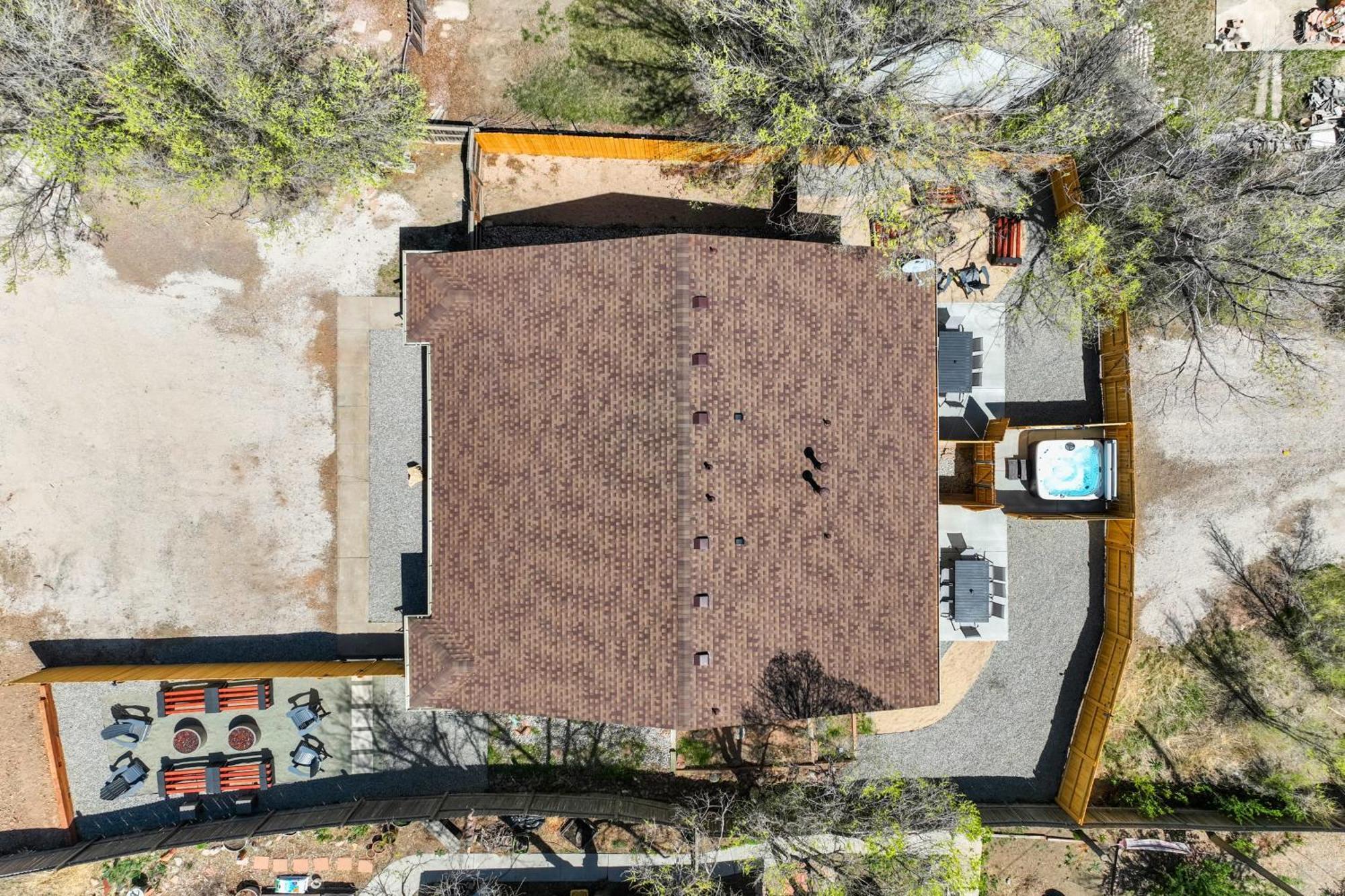 Rainbow Road Hot Tub Pikes Peak Views Pac Man *
